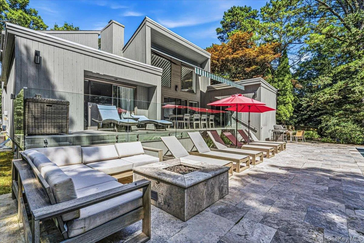 3 Quantuck Bay Lane, Southampton, NY, 4 Bedrooms Bedrooms, 18 Rooms Rooms,4 BathroomsBathrooms,Residential,For Rent,Quantuck Bay,0,1041432 3 Quantuck Bay Lane, Southampton, NY, 4 Bedrooms Bedrooms, 18 Rooms Rooms,4 BathroomsBathrooms,Residential,For Rent,Quantuck Bay,0,1041432