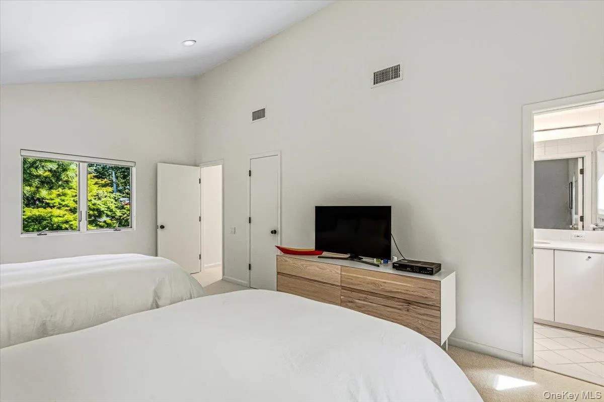 3 Quantuck Bay Lane, Southampton, NY, 4 Bedrooms Bedrooms, 18 Rooms Rooms,4 BathroomsBathrooms,Residential,For Rent,Quantuck Bay,0,1041432 3 Quantuck Bay Lane, Southampton, NY, 4 Bedrooms Bedrooms, 18 Rooms Rooms,4 BathroomsBathrooms,Residential,For Rent,Quantuck Bay,0,1041432