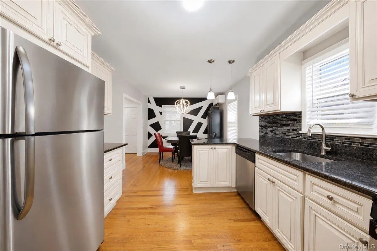 95 Union Street, Hempstead, NY, 3 Bedrooms Bedrooms, 7 Rooms Rooms,2 BathroomsBathrooms,Residential,For Rent,Union,0,1041434 95 Union Street, Hempstead, NY, 3 Bedrooms Bedrooms, 7 Rooms Rooms,2 BathroomsBathrooms,Residential,For Rent,Union,0,1041434