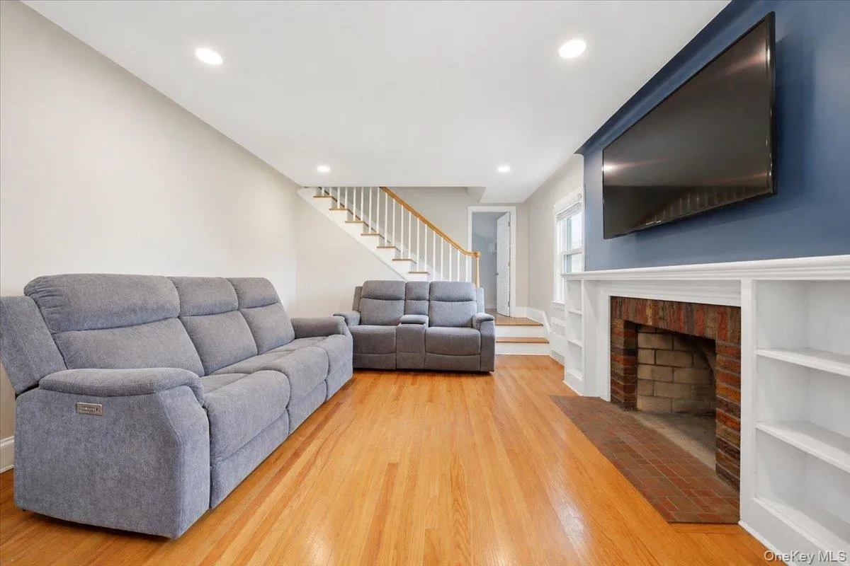 95 Union Street, Hempstead, NY, 3 Bedrooms Bedrooms, 7 Rooms Rooms,2 BathroomsBathrooms,Residential,For Rent,Union,0,1041434 95 Union Street, Hempstead, NY, 3 Bedrooms Bedrooms, 7 Rooms Rooms,2 BathroomsBathrooms,Residential,For Rent,Union,0,1041434