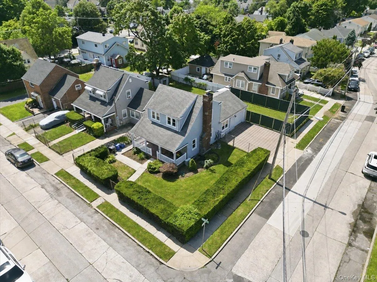 95 Union Street, Hempstead, NY, 3 Bedrooms Bedrooms, 7 Rooms Rooms,2 BathroomsBathrooms,Residential,For Rent,Union,0,1041434 95 Union Street, Hempstead, NY, 3 Bedrooms Bedrooms, 7 Rooms Rooms,2 BathroomsBathrooms,Residential,For Rent,Union,0,1041434