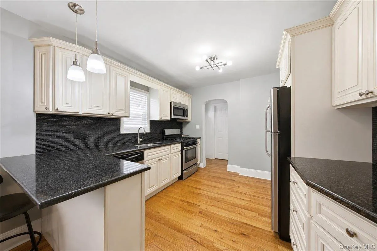 95 Union Street, Hempstead, NY, 3 Bedrooms Bedrooms, 7 Rooms Rooms,2 BathroomsBathrooms,Residential,For Rent,Union,0,1041434 95 Union Street, Hempstead, NY, 3 Bedrooms Bedrooms, 7 Rooms Rooms,2 BathroomsBathrooms,Residential,For Rent,Union,0,1041434