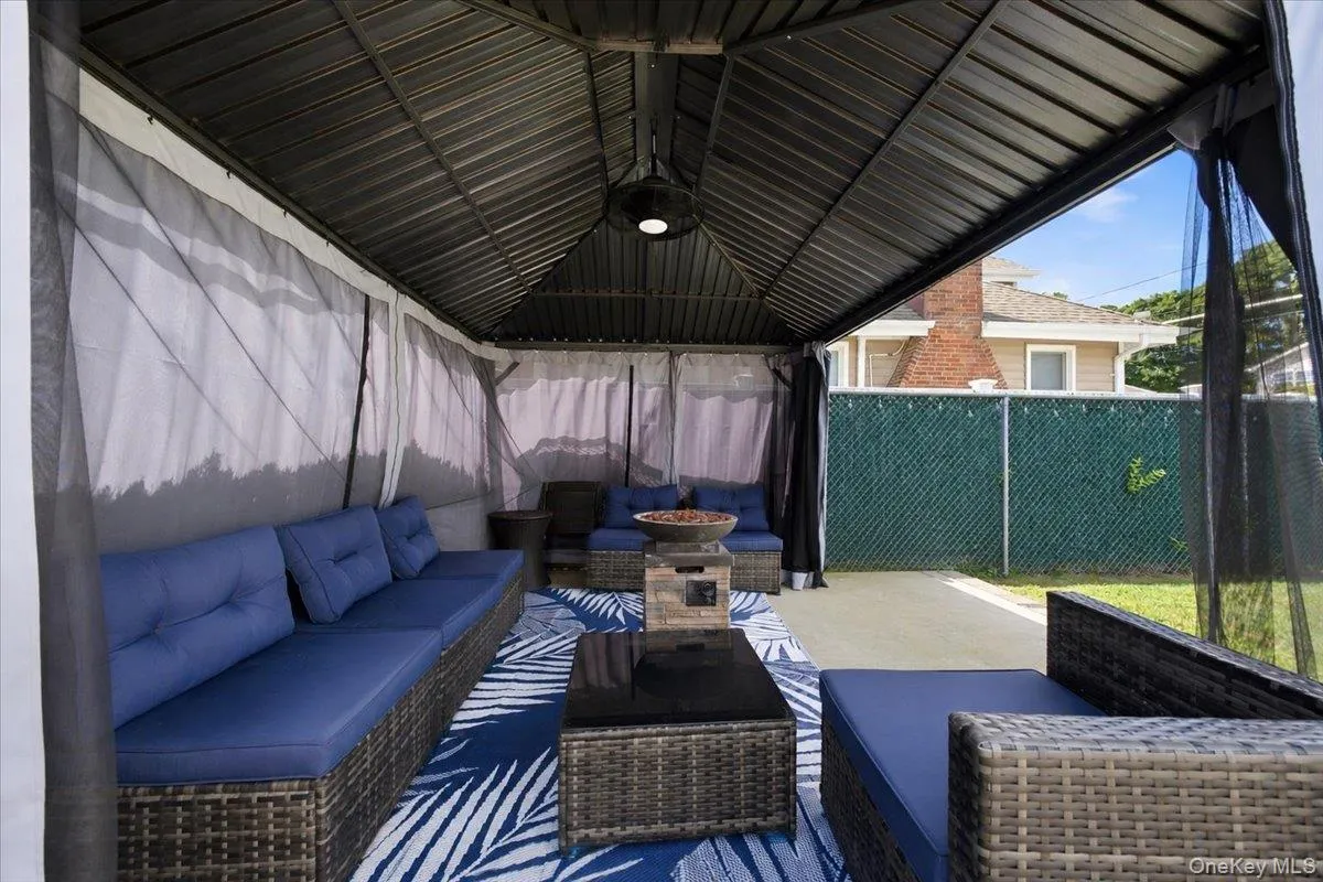 95 Union Street, Hempstead, NY, 3 Bedrooms Bedrooms, 7 Rooms Rooms,2 BathroomsBathrooms,Residential,For Rent,Union,0,1041434 95 Union Street, Hempstead, NY, 3 Bedrooms Bedrooms, 7 Rooms Rooms,2 BathroomsBathrooms,Residential,For Rent,Union,0,1041434