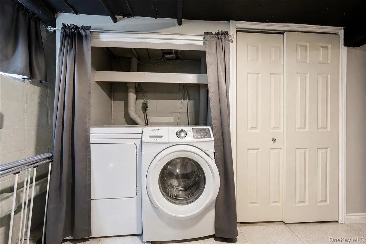 95 Union Street, Hempstead, NY, 3 Bedrooms Bedrooms, 7 Rooms Rooms,2 BathroomsBathrooms,Residential,For Rent,Union,0,1041434 95 Union Street, Hempstead, NY, 3 Bedrooms Bedrooms, 7 Rooms Rooms,2 BathroomsBathrooms,Residential,For Rent,Union,0,1041434