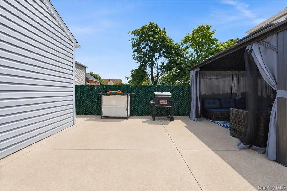 95 Union Street, Hempstead, NY, 3 Bedrooms Bedrooms, 7 Rooms Rooms,2 BathroomsBathrooms,Residential,For Rent,Union,0,1041434 95 Union Street, Hempstead, NY, 3 Bedrooms Bedrooms, 7 Rooms Rooms,2 BathroomsBathrooms,Residential,For Rent,Union,0,1041434