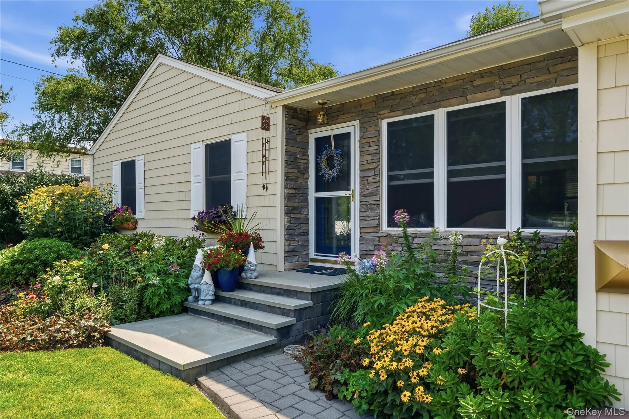 1 Wheeler Court, Babylon, NY, 4 Bedrooms Bedrooms, 12 Rooms Rooms,2 BathroomsBathrooms,Residential,For Rent,Wheeler,0,1041439 1 Wheeler Court, Babylon, NY, 4 Bedrooms Bedrooms, 12 Rooms Rooms,2 BathroomsBathrooms,Residential,For Rent,Wheeler,0,1041439