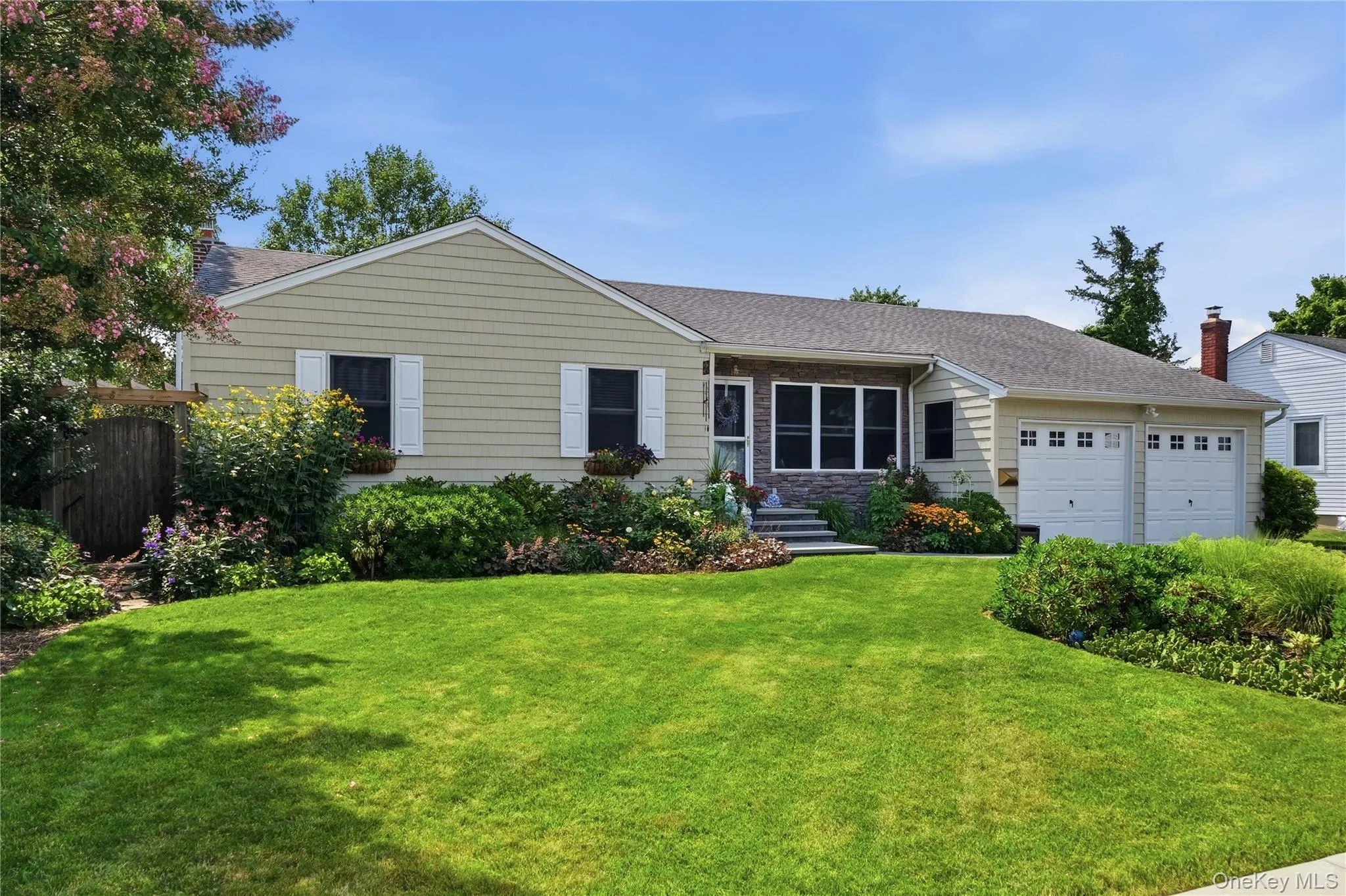 1 Wheeler Court, Babylon, NY, 4 Bedrooms Bedrooms, 12 Rooms Rooms,2 BathroomsBathrooms,Residential,For Rent,Wheeler,0,1041439 1 Wheeler Court, Babylon, NY, 4 Bedrooms Bedrooms, 12 Rooms Rooms,2 BathroomsBathrooms,Residential,For Rent,Wheeler,0,1041439