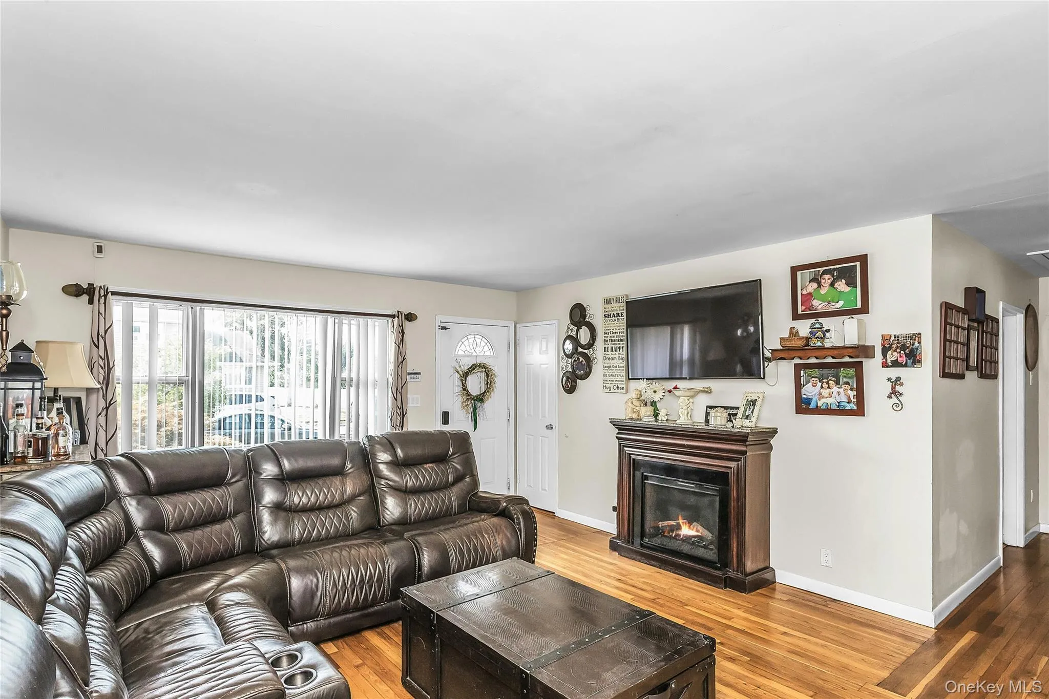 20 Jamaica Avenue, Oyster Bay, NY, 3 Bedrooms Bedrooms, 6 Rooms Rooms,2 BathroomsBathrooms,Residential,For Rent,Jamaica,0,1041441 20 Jamaica Avenue, Oyster Bay, NY, 3 Bedrooms Bedrooms, 6 Rooms Rooms,2 BathroomsBathrooms,Residential,For Rent,Jamaica,0,1041441