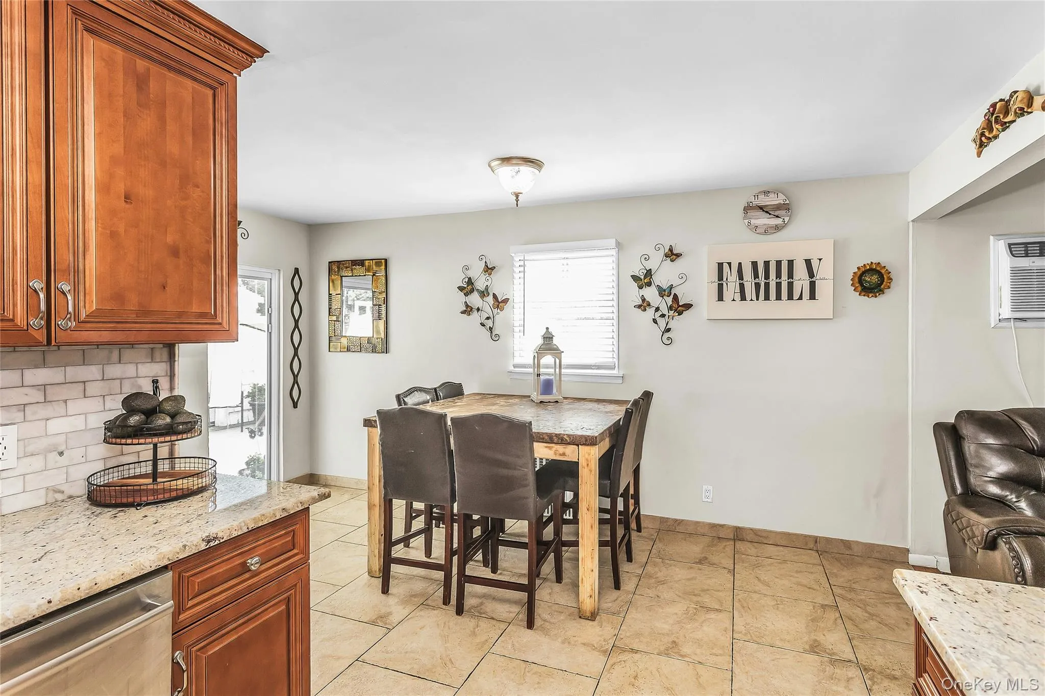 20 Jamaica Avenue, Oyster Bay, NY, 3 Bedrooms Bedrooms, 6 Rooms Rooms,2 BathroomsBathrooms,Residential,For Rent,Jamaica,0,1041441 20 Jamaica Avenue, Oyster Bay, NY, 3 Bedrooms Bedrooms, 6 Rooms Rooms,2 BathroomsBathrooms,Residential,For Rent,Jamaica,0,1041441