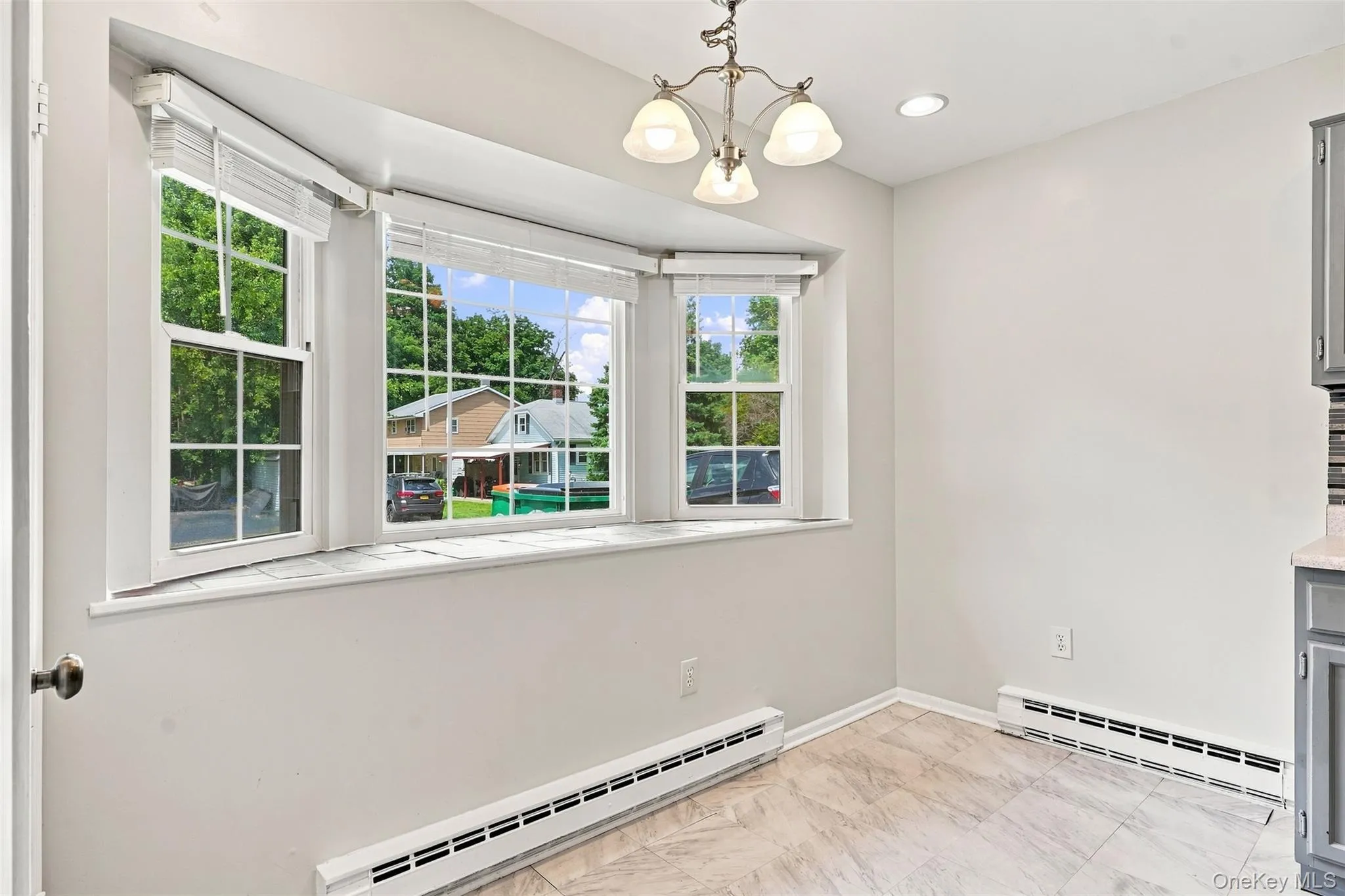 7 Roundtree Court, Beacon, NY, 3 Bedrooms Bedrooms, 6 Rooms Rooms,1 BathroomBathrooms,Residential,For Rent,Roundtree,0,1041452 7 Roundtree Court, Beacon, NY, 3 Bedrooms Bedrooms, 6 Rooms Rooms,1 BathroomBathrooms,Residential,For Rent,Roundtree,0,1041452