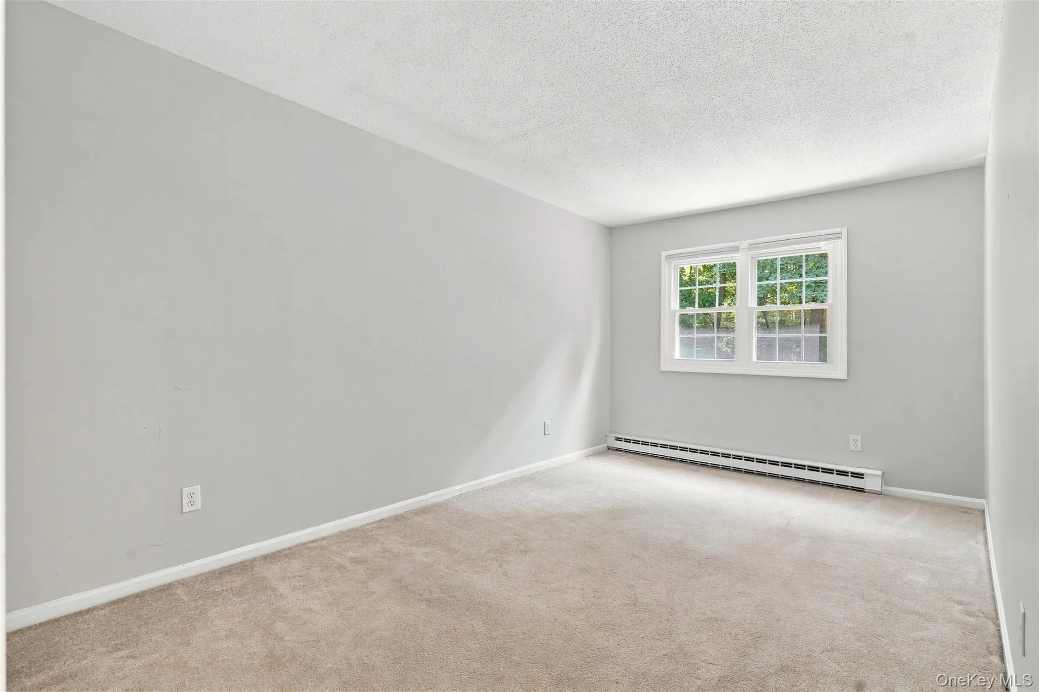 7 Roundtree Court, Beacon, NY, 3 Bedrooms Bedrooms, 6 Rooms Rooms,1 BathroomBathrooms,Residential,For Rent,Roundtree,0,1041452 7 Roundtree Court, Beacon, NY, 3 Bedrooms Bedrooms, 6 Rooms Rooms,1 BathroomBathrooms,Residential,For Rent,Roundtree,0,1041452
