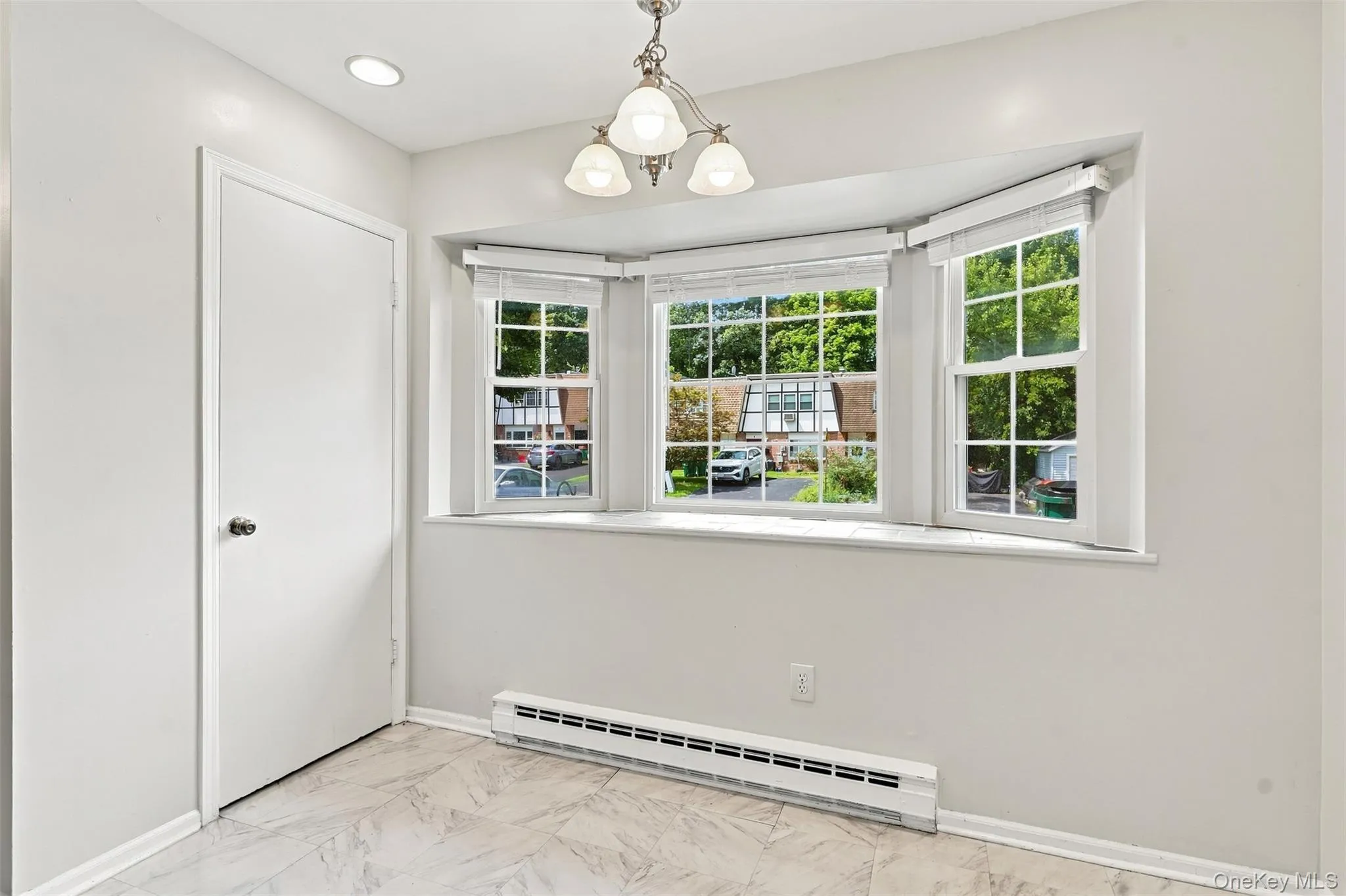 7 Roundtree Court, Beacon, NY, 3 Bedrooms Bedrooms, 6 Rooms Rooms,1 BathroomBathrooms,Residential,For Rent,Roundtree,0,1041452 7 Roundtree Court, Beacon, NY, 3 Bedrooms Bedrooms, 6 Rooms Rooms,1 BathroomBathrooms,Residential,For Rent,Roundtree,0,1041452