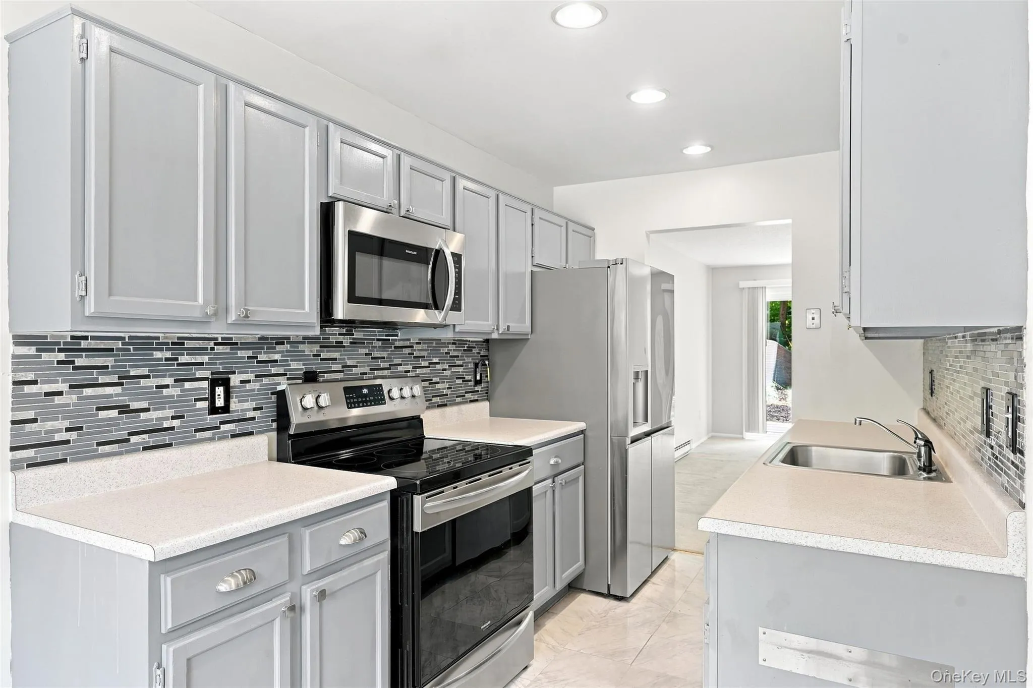 7 Roundtree Court, Beacon, NY, 3 Bedrooms Bedrooms, 6 Rooms Rooms,1 BathroomBathrooms,Residential,For Rent,Roundtree,0,1041452 7 Roundtree Court, Beacon, NY, 3 Bedrooms Bedrooms, 6 Rooms Rooms,1 BathroomBathrooms,Residential,For Rent,Roundtree,0,1041452