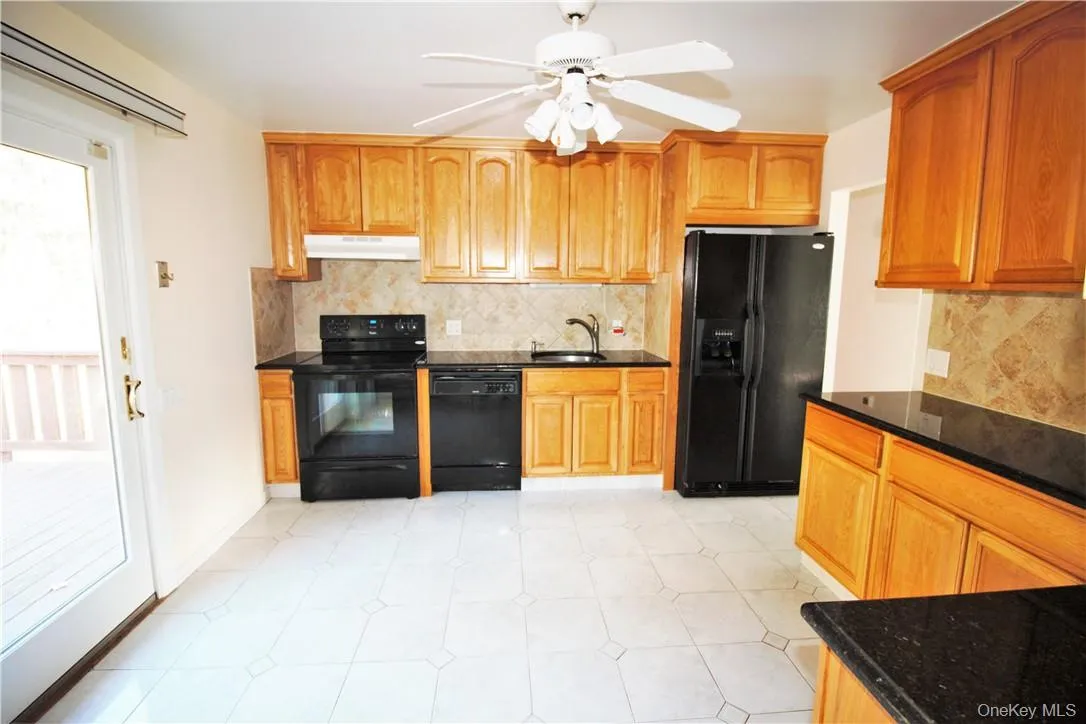 260 Union Valley Road, Carmel, NY, 3 Bedrooms Bedrooms, 6 Rooms Rooms,1 BathroomBathrooms,Residential Lease,For Rent,Union Valley,0,1041454 260 Union Valley Road, Carmel, NY, 3 Bedrooms Bedrooms, 6 Rooms Rooms,1 BathroomBathrooms,Residential Lease,For Rent,Union Valley,0,1041454