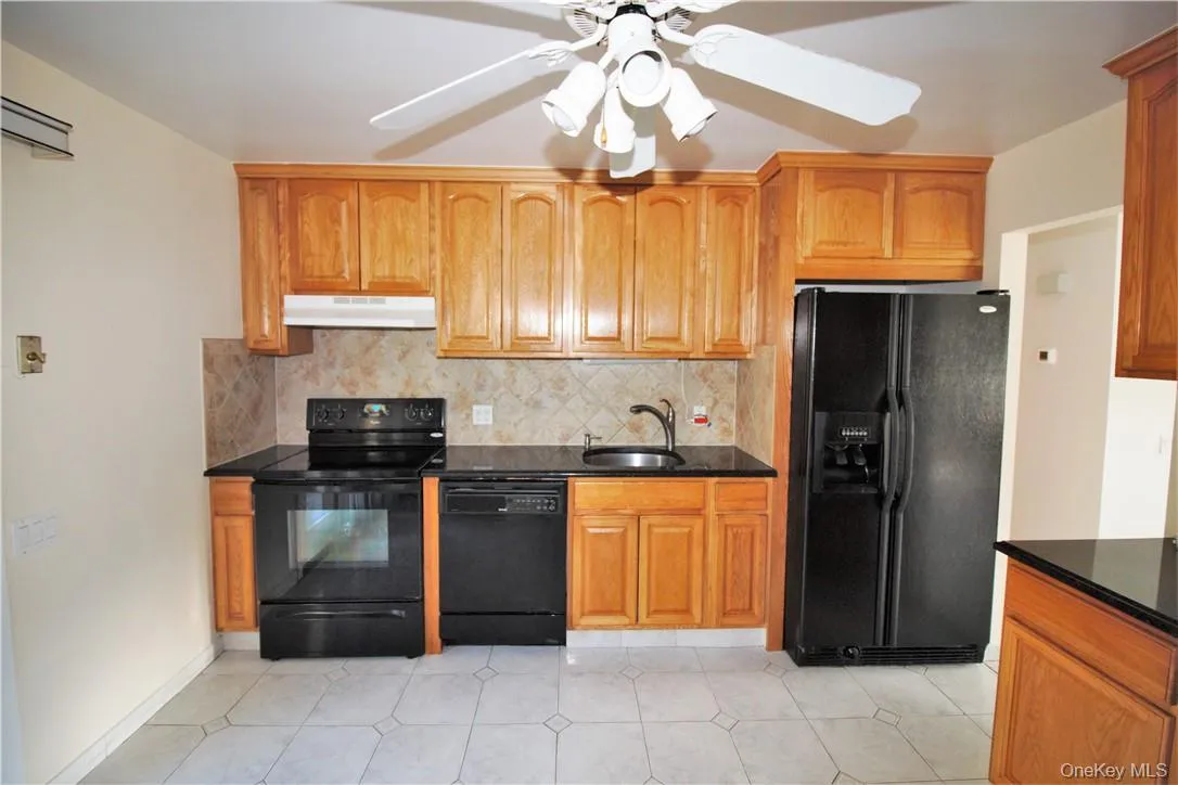 260 Union Valley Road, Carmel, NY, 3 Bedrooms Bedrooms, 6 Rooms Rooms,1 BathroomBathrooms,Residential Lease,For Rent,Union Valley,0,1041454 260 Union Valley Road, Carmel, NY, 3 Bedrooms Bedrooms, 6 Rooms Rooms,1 BathroomBathrooms,Residential Lease,For Rent,Union Valley,0,1041454