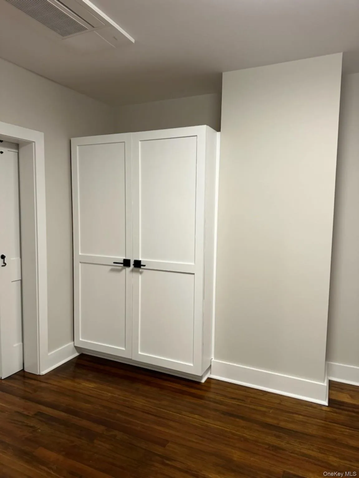 Beautiful Built in closet in Primary bedroom and new Split unit in the ceiling for heat & AC Beautiful Built in closet in Primary bedroom and new Split unit in the ceiling for heat & AC