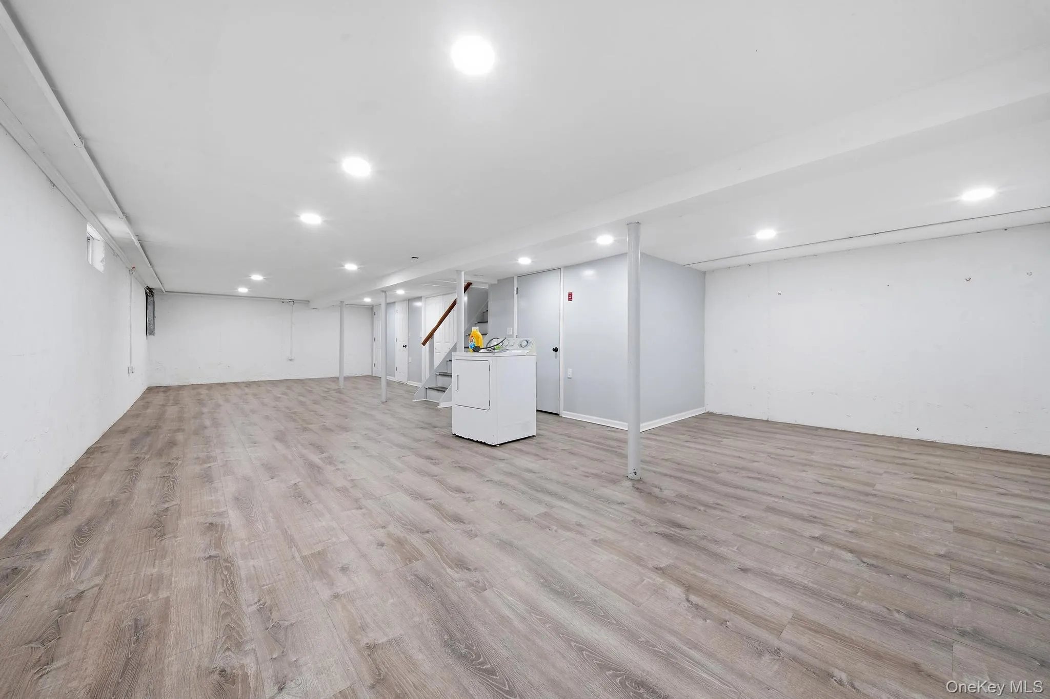 8 Dee, Huntington, NY, 4 Bedrooms Bedrooms, 9 Rooms Rooms,3 BathroomsBathrooms,Residential,For Rent,Dee,0,1041457 8 Dee, Huntington, NY, 4 Bedrooms Bedrooms, 9 Rooms Rooms,3 BathroomsBathrooms,Residential,For Rent,Dee,0,1041457