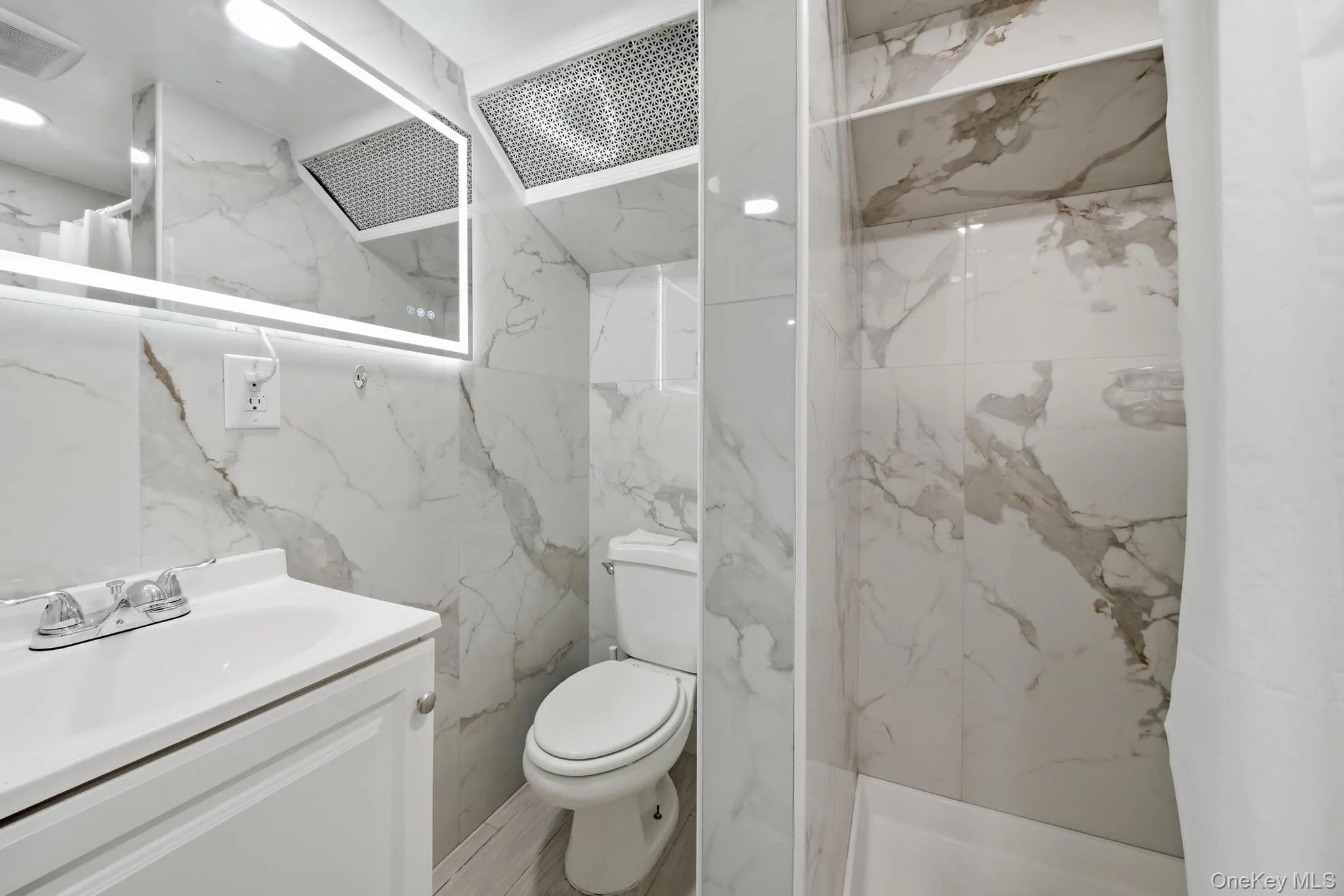 8 Dee, Huntington, NY, 4 Bedrooms Bedrooms, 9 Rooms Rooms,3 BathroomsBathrooms,Residential,For Rent,Dee,0,1041457 8 Dee, Huntington, NY, 4 Bedrooms Bedrooms, 9 Rooms Rooms,3 BathroomsBathrooms,Residential,For Rent,Dee,0,1041457