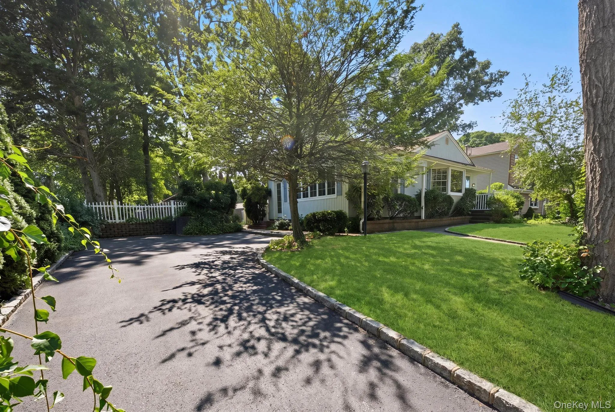8 Dee, Huntington, NY, 4 Bedrooms Bedrooms, 9 Rooms Rooms,3 BathroomsBathrooms,Residential,For Rent,Dee,0,1041457 8 Dee, Huntington, NY, 4 Bedrooms Bedrooms, 9 Rooms Rooms,3 BathroomsBathrooms,Residential,For Rent,Dee,0,1041457