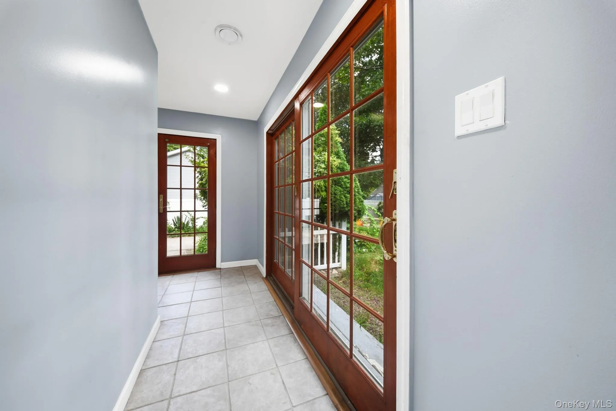 8 Dee, Huntington, NY, 4 Bedrooms Bedrooms, 9 Rooms Rooms,3 BathroomsBathrooms,Residential,For Rent,Dee,0,1041457 8 Dee, Huntington, NY, 4 Bedrooms Bedrooms, 9 Rooms Rooms,3 BathroomsBathrooms,Residential,For Rent,Dee,0,1041457