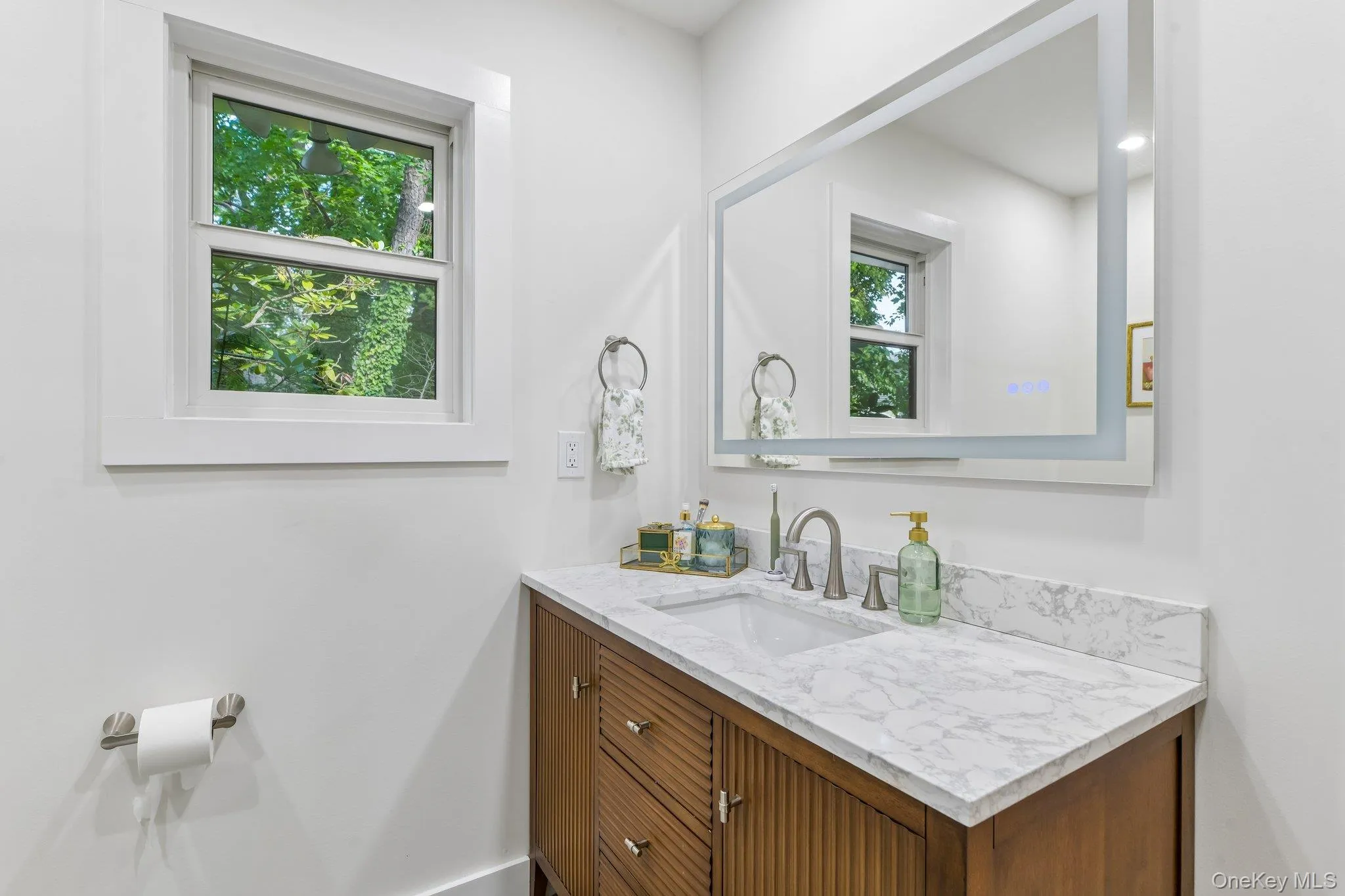 230 Union Avenue, Islip, NY, 3 Bedrooms Bedrooms, 7 Rooms Rooms,3 BathroomsBathrooms,Residential,For Rent,Union,0,1041461 230 Union Avenue, Islip, NY, 3 Bedrooms Bedrooms, 7 Rooms Rooms,3 BathroomsBathrooms,Residential,For Rent,Union,0,1041461