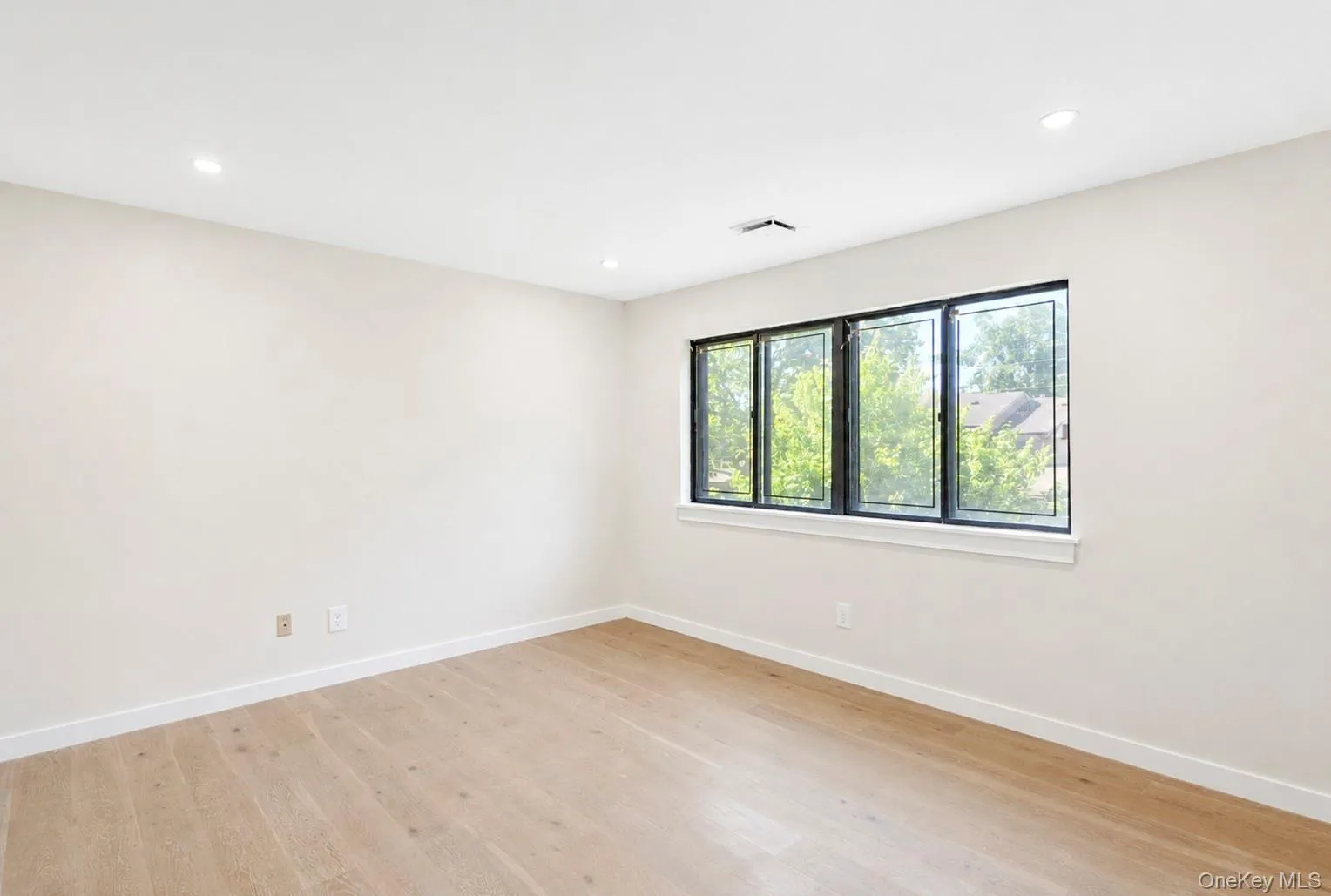 95 Windsor Gate Drive, North Hempstead, NY, 3 Bedrooms Bedrooms, 6 Rooms Rooms,2 BathroomsBathrooms,Residential,For Rent,Windsor Gate,0,1041462 95 Windsor Gate Drive, North Hempstead, NY, 3 Bedrooms Bedrooms, 6 Rooms Rooms,2 BathroomsBathrooms,Residential,For Rent,Windsor Gate,0,1041462