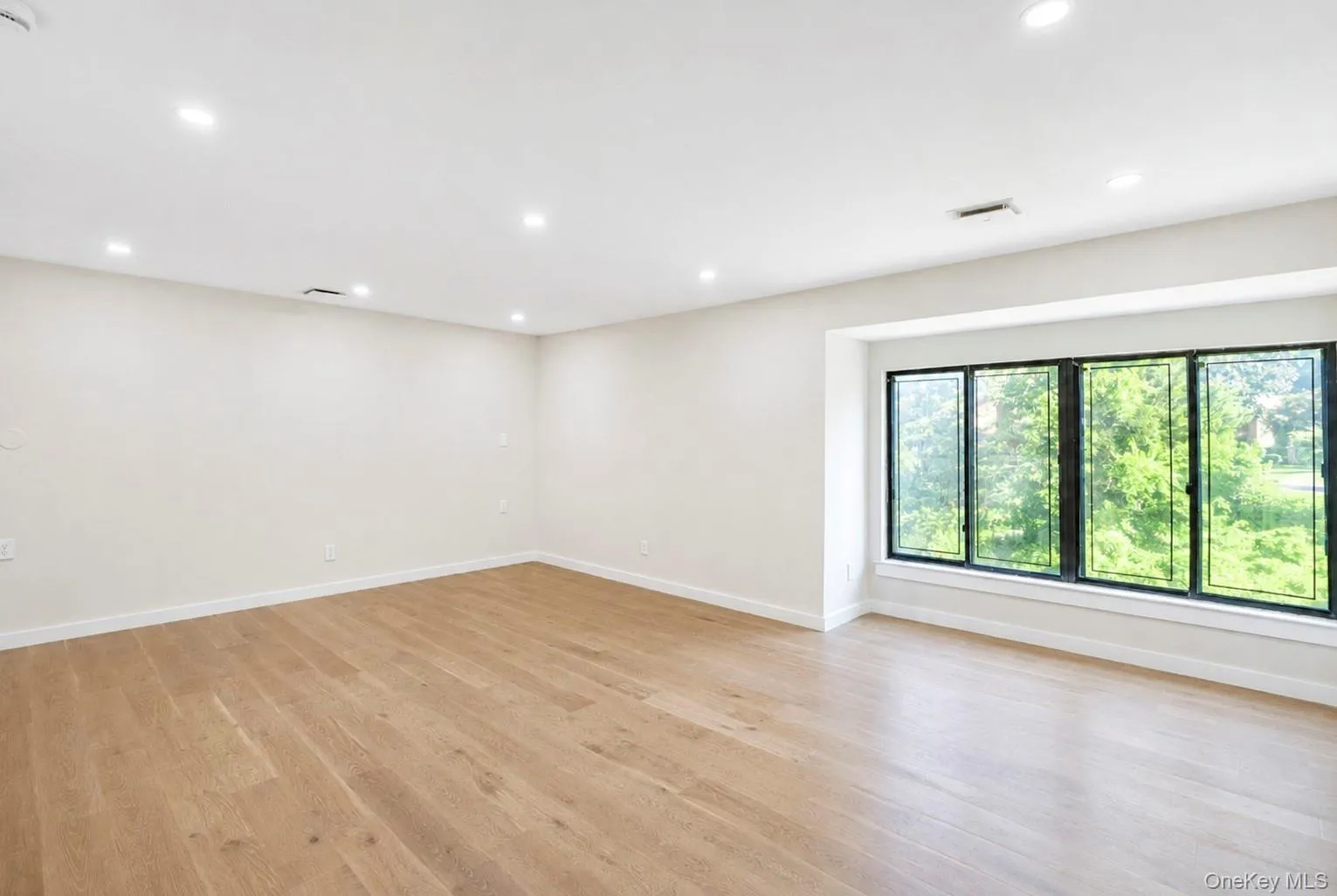 95 Windsor Gate Drive, North Hempstead, NY, 3 Bedrooms Bedrooms, 6 Rooms Rooms,2 BathroomsBathrooms,Residential,For Rent,Windsor Gate,0,1041462 95 Windsor Gate Drive, North Hempstead, NY, 3 Bedrooms Bedrooms, 6 Rooms Rooms,2 BathroomsBathrooms,Residential,For Rent,Windsor Gate,0,1041462