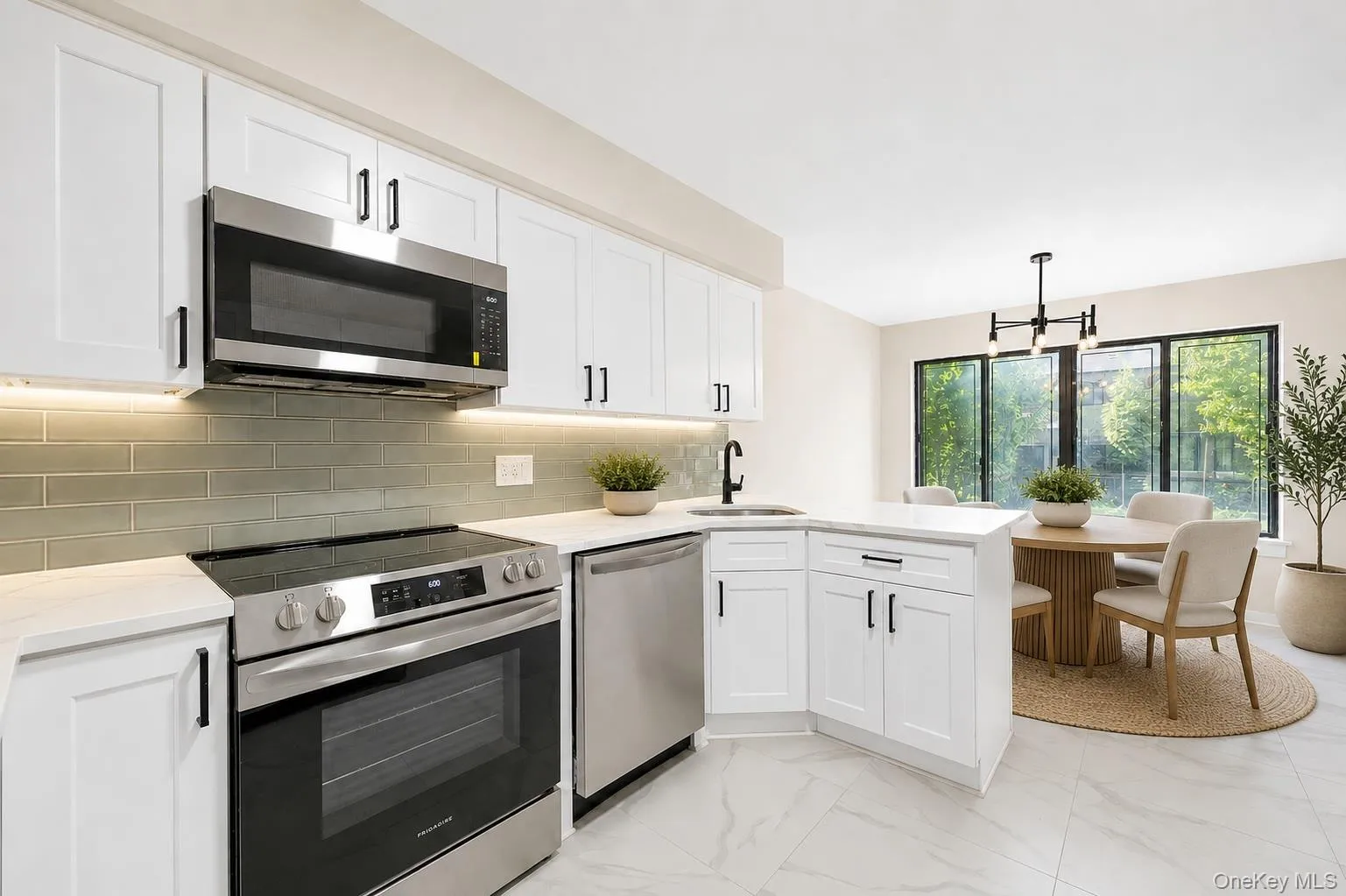 95 Windsor Gate Drive, North Hempstead, NY, 3 Bedrooms Bedrooms, 6 Rooms Rooms,2 BathroomsBathrooms,Residential,For Rent,Windsor Gate,0,1041462 95 Windsor Gate Drive, North Hempstead, NY, 3 Bedrooms Bedrooms, 6 Rooms Rooms,2 BathroomsBathrooms,Residential,For Rent,Windsor Gate,0,1041462