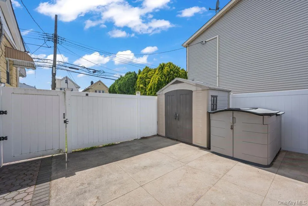 1549 96th Street, New York, NY, 3 Bedrooms Bedrooms, 6 Rooms Rooms,2 BathroomsBathrooms,Residential,For Rent,96th,0,1041465 1549 96th Street, New York, NY, 3 Bedrooms Bedrooms, 6 Rooms Rooms,2 BathroomsBathrooms,Residential,For Rent,96th,0,1041465