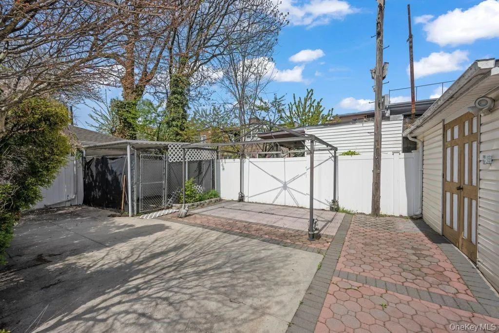 1549 96th Street, New York, NY, 3 Bedrooms Bedrooms, 6 Rooms Rooms,2 BathroomsBathrooms,Residential,For Rent,96th,0,1041465 1549 96th Street, New York, NY, 3 Bedrooms Bedrooms, 6 Rooms Rooms,2 BathroomsBathrooms,Residential,For Rent,96th,0,1041465