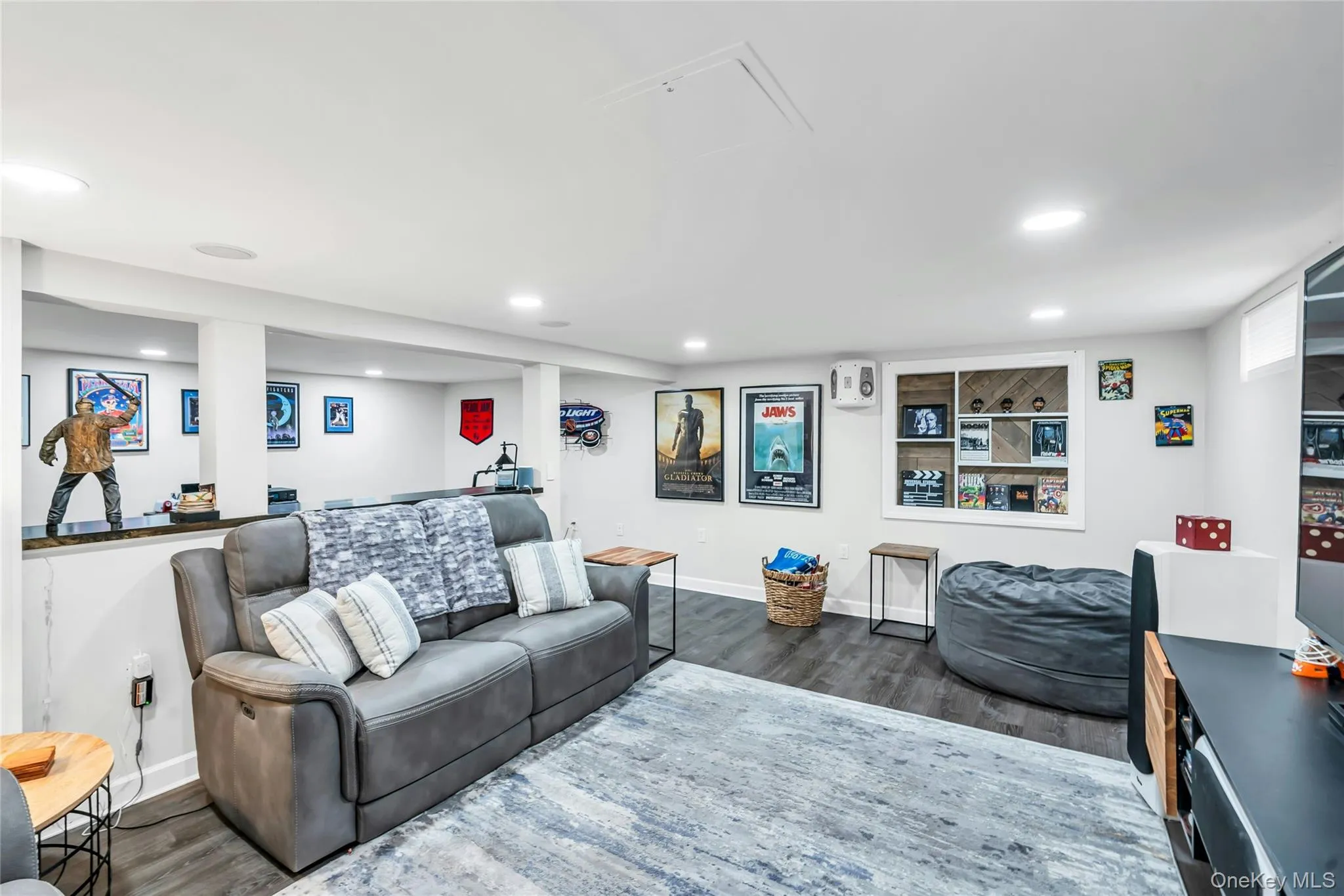 7 Mohawk Drive, Oyster Bay, NY, 4 Bedrooms Bedrooms, 8 Rooms Rooms,3 BathroomsBathrooms,Residential,For Rent,Mohawk,0,1041466 7 Mohawk Drive, Oyster Bay, NY, 4 Bedrooms Bedrooms, 8 Rooms Rooms,3 BathroomsBathrooms,Residential,For Rent,Mohawk,0,1041466
