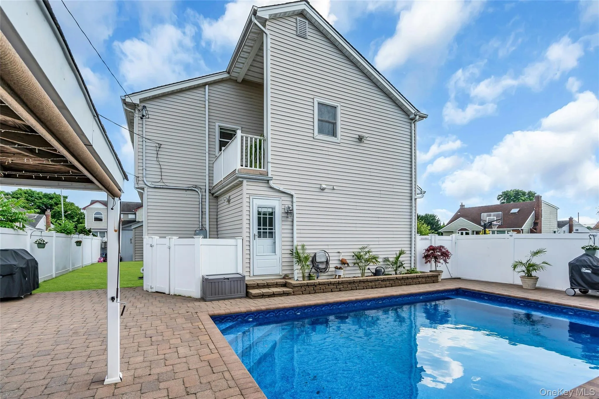 7 Mohawk Drive, Oyster Bay, NY, 4 Bedrooms Bedrooms, 8 Rooms Rooms,3 BathroomsBathrooms,Residential,For Rent,Mohawk,0,1041466 7 Mohawk Drive, Oyster Bay, NY, 4 Bedrooms Bedrooms, 8 Rooms Rooms,3 BathroomsBathrooms,Residential,For Rent,Mohawk,0,1041466