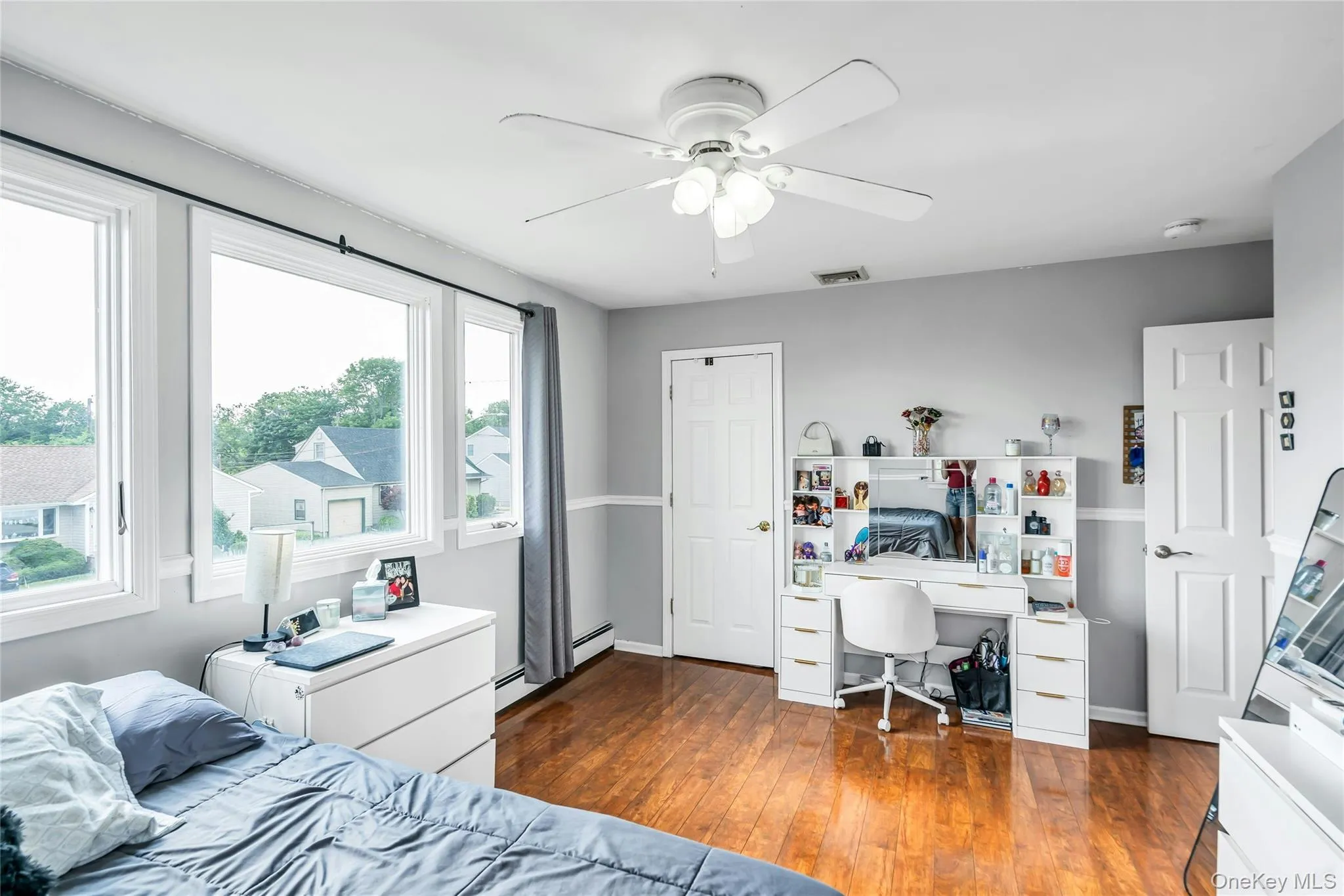 7 Mohawk Drive, Oyster Bay, NY, 4 Bedrooms Bedrooms, 8 Rooms Rooms,3 BathroomsBathrooms,Residential,For Rent,Mohawk,0,1041466 7 Mohawk Drive, Oyster Bay, NY, 4 Bedrooms Bedrooms, 8 Rooms Rooms,3 BathroomsBathrooms,Residential,For Rent,Mohawk,0,1041466