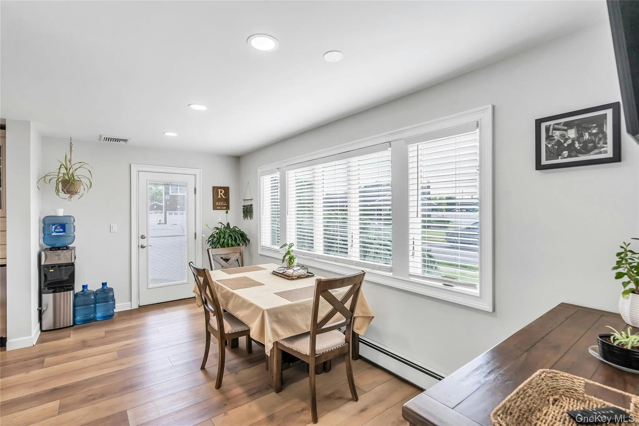 7 Mohawk Drive, Oyster Bay, NY, 4 Bedrooms Bedrooms, 8 Rooms Rooms,3 BathroomsBathrooms,Residential,For Rent,Mohawk,0,1041466 7 Mohawk Drive, Oyster Bay, NY, 4 Bedrooms Bedrooms, 8 Rooms Rooms,3 BathroomsBathrooms,Residential,For Rent,Mohawk,0,1041466