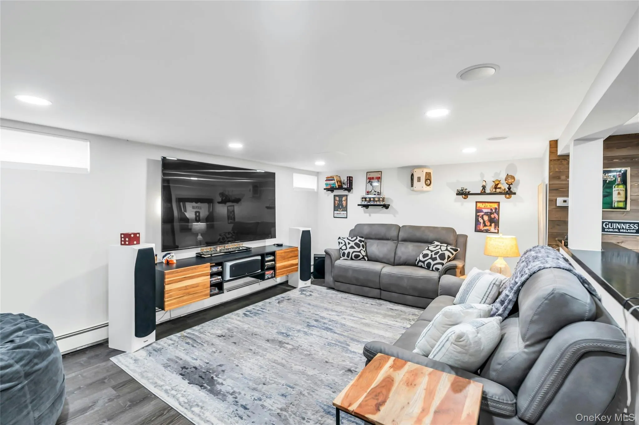 7 Mohawk Drive, Oyster Bay, NY, 4 Bedrooms Bedrooms, 8 Rooms Rooms,3 BathroomsBathrooms,Residential,For Rent,Mohawk,0,1041466 7 Mohawk Drive, Oyster Bay, NY, 4 Bedrooms Bedrooms, 8 Rooms Rooms,3 BathroomsBathrooms,Residential,For Rent,Mohawk,0,1041466