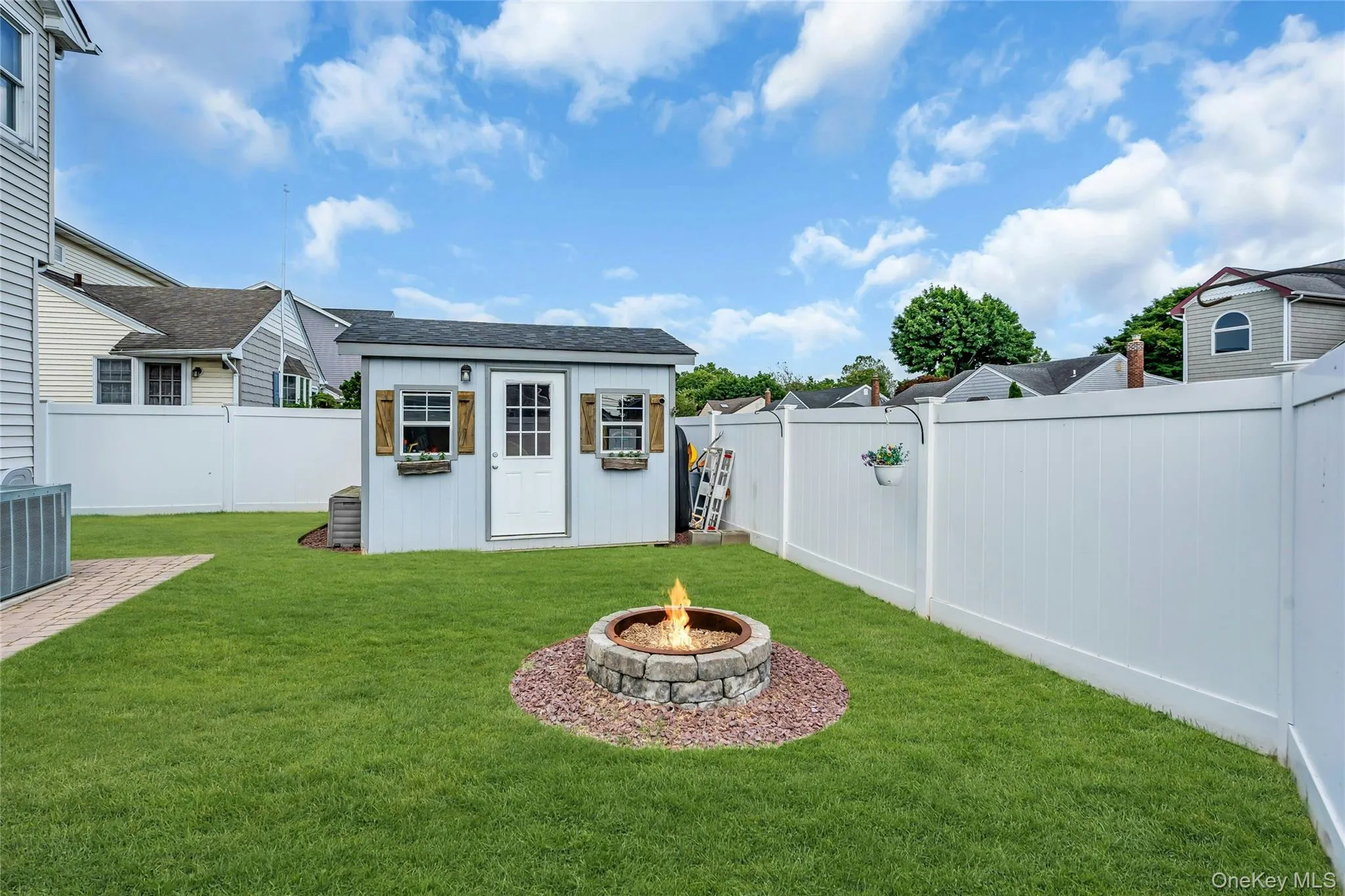 7 Mohawk Drive, Oyster Bay, NY, 4 Bedrooms Bedrooms, 8 Rooms Rooms,3 BathroomsBathrooms,Residential,For Rent,Mohawk,0,1041466 7 Mohawk Drive, Oyster Bay, NY, 4 Bedrooms Bedrooms, 8 Rooms Rooms,3 BathroomsBathrooms,Residential,For Rent,Mohawk,0,1041466