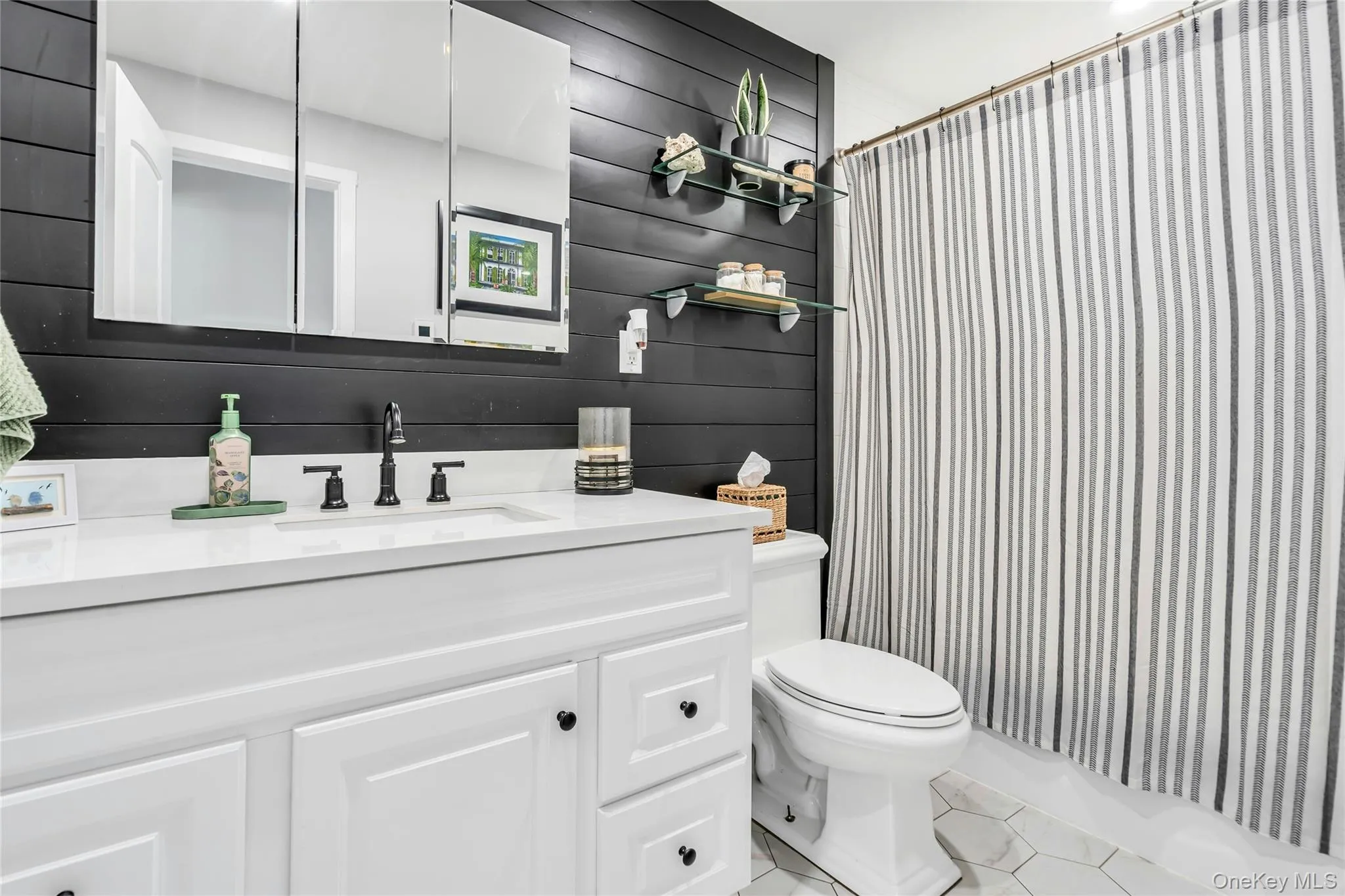 7 Mohawk Drive, Oyster Bay, NY, 4 Bedrooms Bedrooms, 8 Rooms Rooms,3 BathroomsBathrooms,Residential,For Rent,Mohawk,0,1041466 7 Mohawk Drive, Oyster Bay, NY, 4 Bedrooms Bedrooms, 8 Rooms Rooms,3 BathroomsBathrooms,Residential,For Rent,Mohawk,0,1041466