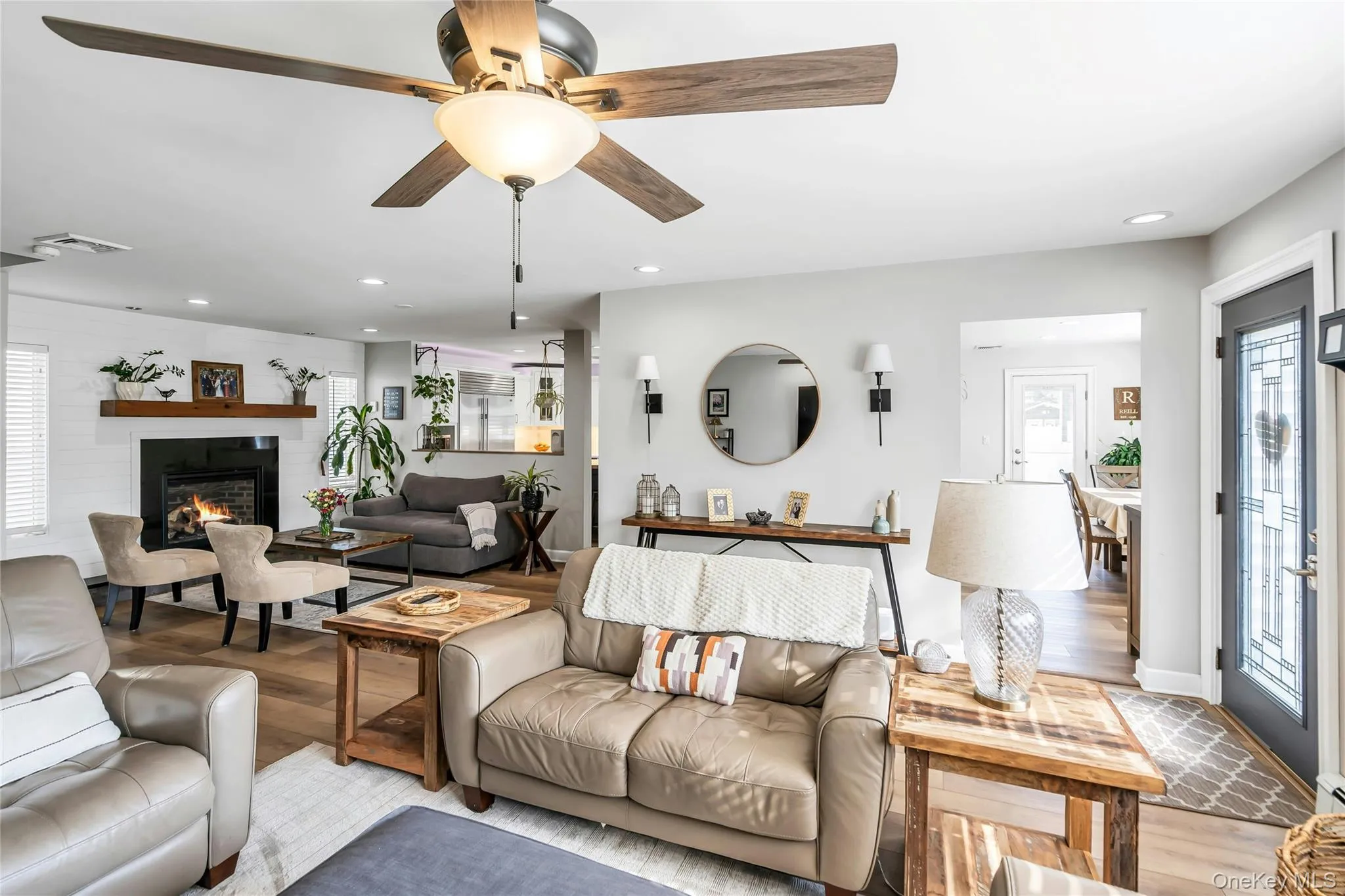 7 Mohawk Drive, Oyster Bay, NY, 4 Bedrooms Bedrooms, 8 Rooms Rooms,3 BathroomsBathrooms,Residential,For Rent,Mohawk,0,1041466 7 Mohawk Drive, Oyster Bay, NY, 4 Bedrooms Bedrooms, 8 Rooms Rooms,3 BathroomsBathrooms,Residential,For Rent,Mohawk,0,1041466