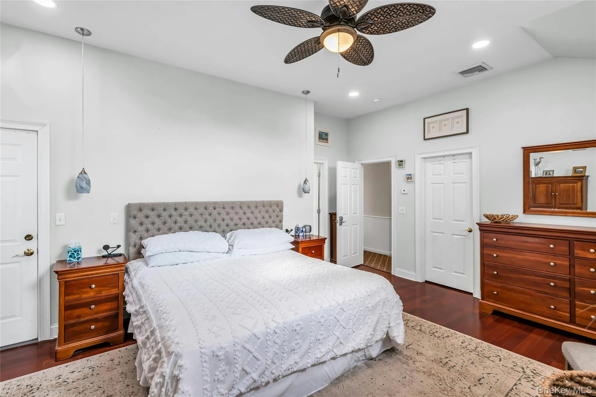 7 Mohawk Drive, Oyster Bay, NY, 4 Bedrooms Bedrooms, 8 Rooms Rooms,3 BathroomsBathrooms,Residential,For Rent,Mohawk,0,1041466 7 Mohawk Drive, Oyster Bay, NY, 4 Bedrooms Bedrooms, 8 Rooms Rooms,3 BathroomsBathrooms,Residential,For Rent,Mohawk,0,1041466