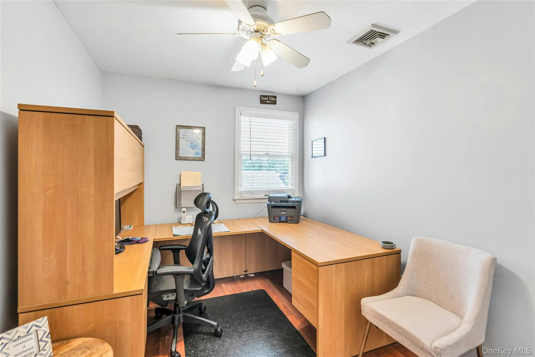 7 Mohawk Drive, Oyster Bay, NY, 4 Bedrooms Bedrooms, 8 Rooms Rooms,3 BathroomsBathrooms,Residential,For Rent,Mohawk,0,1041466 7 Mohawk Drive, Oyster Bay, NY, 4 Bedrooms Bedrooms, 8 Rooms Rooms,3 BathroomsBathrooms,Residential,For Rent,Mohawk,0,1041466