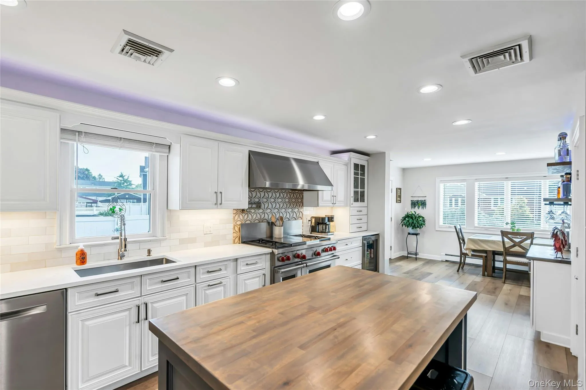 7 Mohawk Drive, Oyster Bay, NY, 4 Bedrooms Bedrooms, 8 Rooms Rooms,3 BathroomsBathrooms,Residential,For Rent,Mohawk,0,1041466 7 Mohawk Drive, Oyster Bay, NY, 4 Bedrooms Bedrooms, 8 Rooms Rooms,3 BathroomsBathrooms,Residential,For Rent,Mohawk,0,1041466