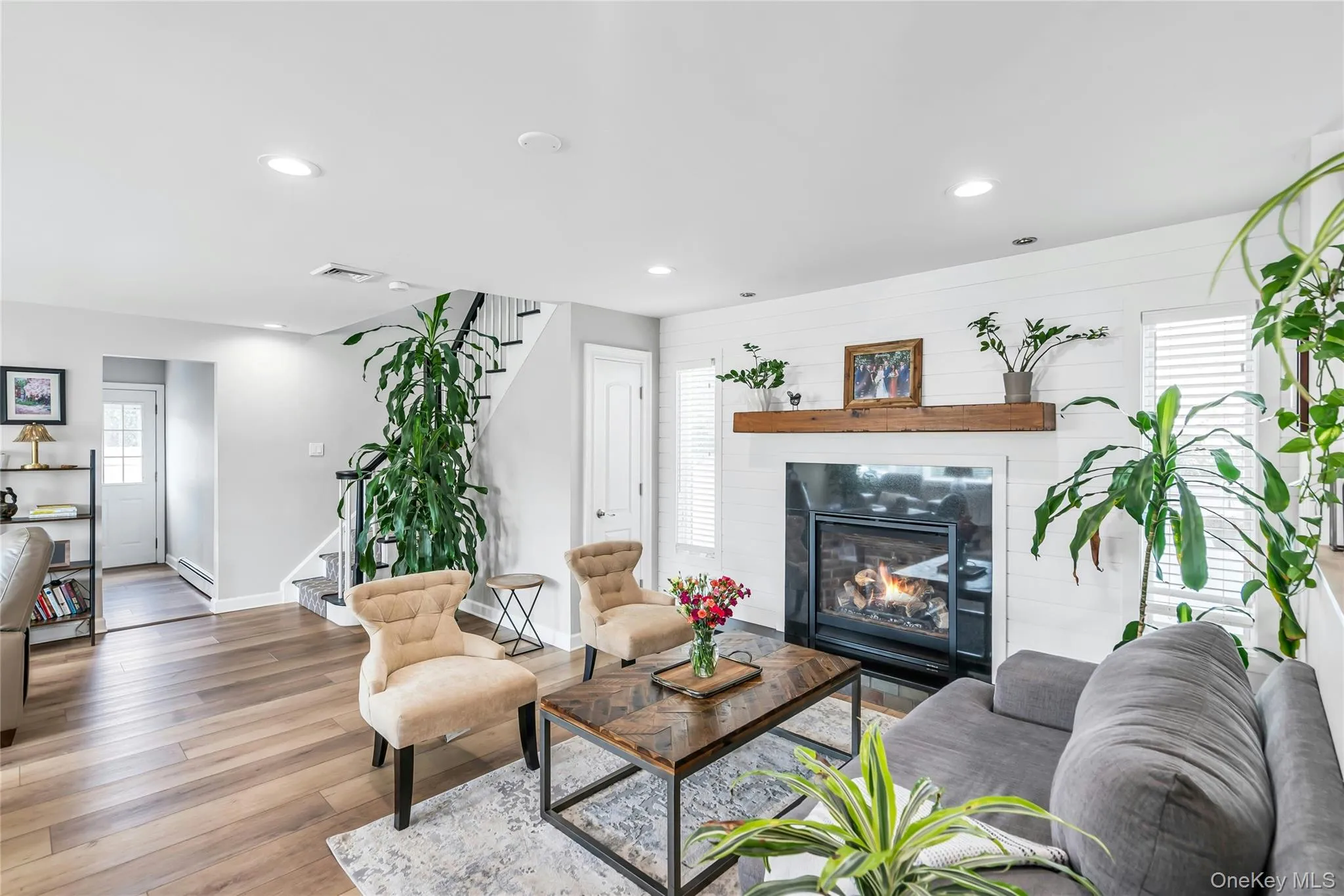 7 Mohawk Drive, Oyster Bay, NY, 4 Bedrooms Bedrooms, 8 Rooms Rooms,3 BathroomsBathrooms,Residential,For Rent,Mohawk,0,1041466 7 Mohawk Drive, Oyster Bay, NY, 4 Bedrooms Bedrooms, 8 Rooms Rooms,3 BathroomsBathrooms,Residential,For Rent,Mohawk,0,1041466