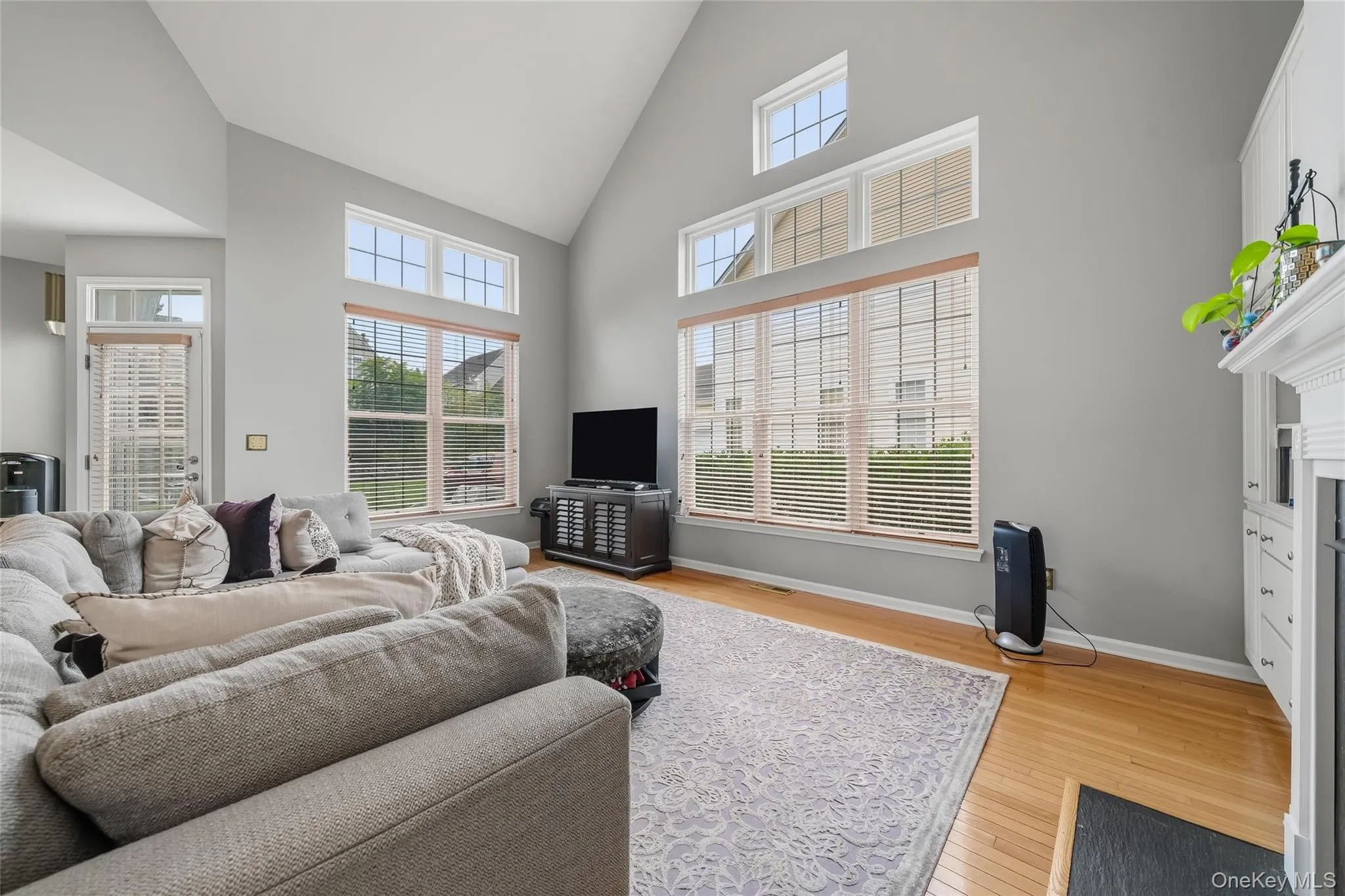 6 Paisley Court, Woodbury, NY, 3 Bedrooms Bedrooms, 7 Rooms Rooms,2 BathroomsBathrooms,Residential,For Rent,Paisley,0,1041475 6 Paisley Court, Woodbury, NY, 3 Bedrooms Bedrooms, 7 Rooms Rooms,2 BathroomsBathrooms,Residential,For Rent,Paisley,0,1041475