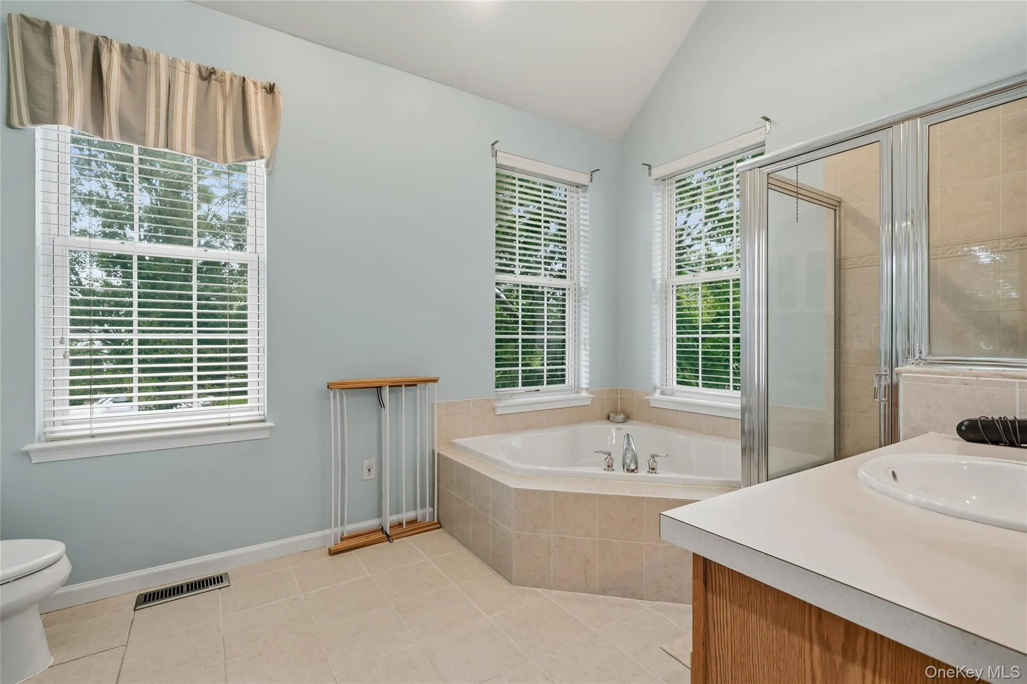 6 Paisley Court, Woodbury, NY, 3 Bedrooms Bedrooms, 7 Rooms Rooms,2 BathroomsBathrooms,Residential,For Rent,Paisley,0,1041475 6 Paisley Court, Woodbury, NY, 3 Bedrooms Bedrooms, 7 Rooms Rooms,2 BathroomsBathrooms,Residential,For Rent,Paisley,0,1041475