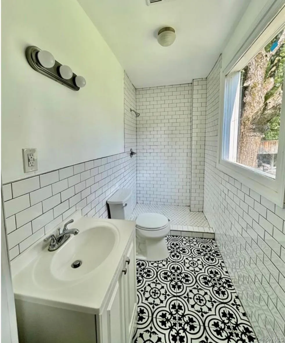 40 River Street, Rockland, NY, 2 Bedrooms Bedrooms, 5 Rooms Rooms,1 BathroomBathrooms,Residential Lease,For Rent,River,0,1041489 40 River Street, Rockland, NY, 2 Bedrooms Bedrooms, 5 Rooms Rooms,1 BathroomBathrooms,Residential Lease,For Rent,River,0,1041489
