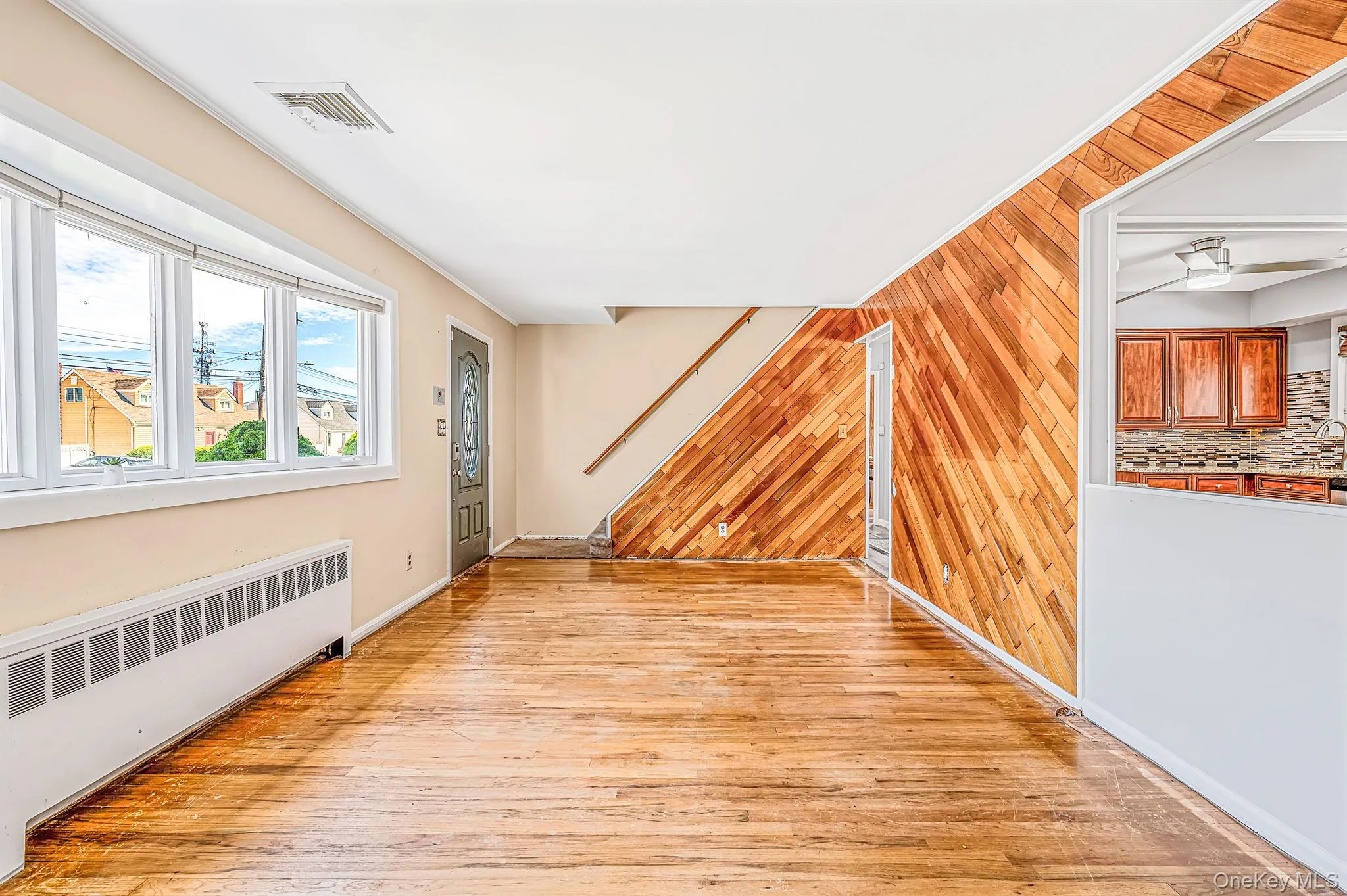 Spacious LR with HW Floors, Tons of Natural Light Spacious LR with HW Floors, Tons of Natural Light