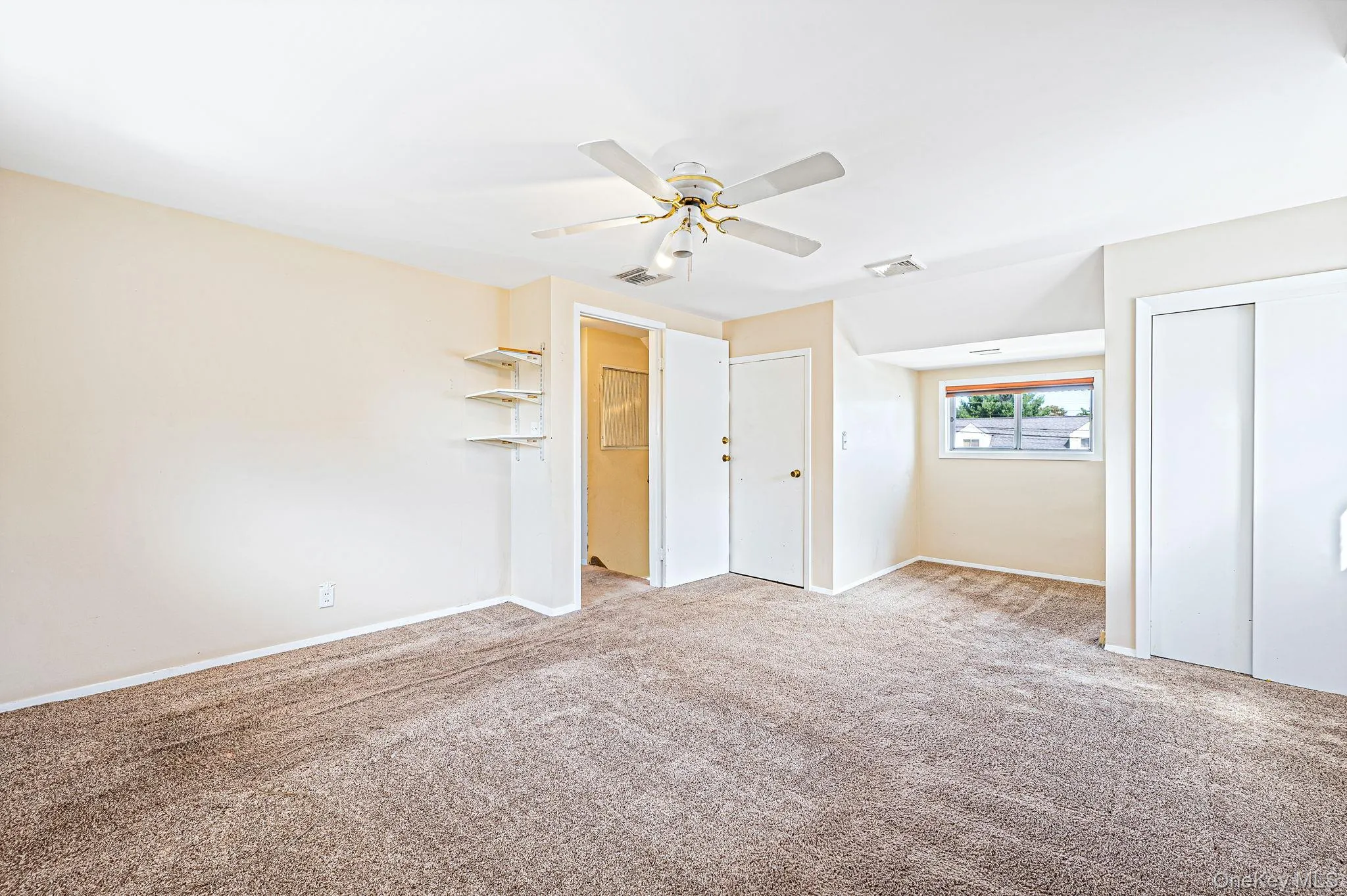 BR 3 with 2 Large Closets BR 3 with 2 Large Closets