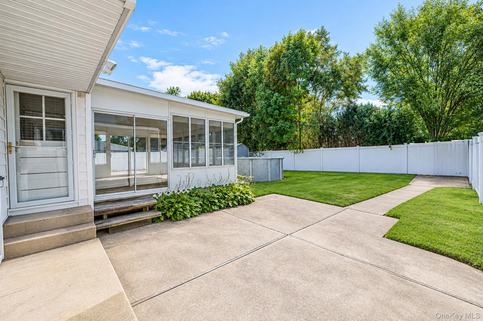 62x100 Lot, Patio Area, Deck, IGS, Shed, PVC Fencing 62x100 Lot, Patio Area, Deck, IGS, Shed, PVC Fencing