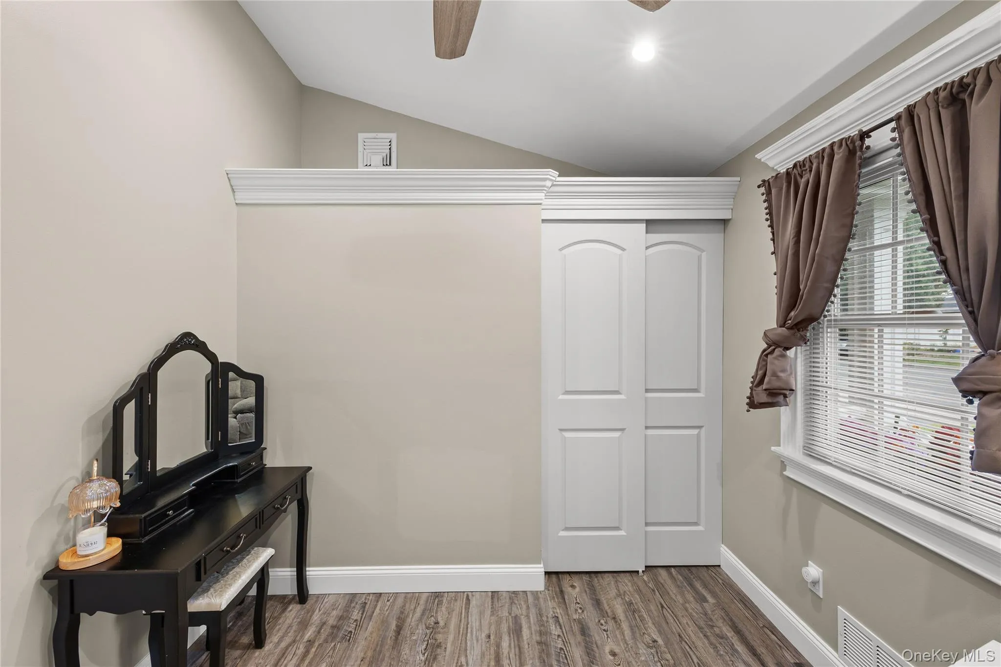 133 Missouri Avenue, Islip, NY, 3 Bedrooms Bedrooms, 7 Rooms Rooms,1 BathroomBathrooms,Residential,For Rent,Missouri,0,1041496 133 Missouri Avenue, Islip, NY, 3 Bedrooms Bedrooms, 7 Rooms Rooms,1 BathroomBathrooms,Residential,For Rent,Missouri,0,1041496
