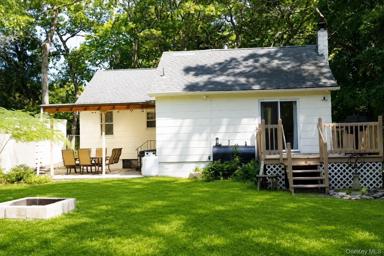 120 Lincoln Road, Brookhaven, NY, 2 Bedrooms Bedrooms, 6 Rooms Rooms,1 BathroomBathrooms,Residential,For Rent,Lincoln,0,1041507 120 Lincoln Road, Brookhaven, NY, 2 Bedrooms Bedrooms, 6 Rooms Rooms,1 BathroomBathrooms,Residential,For Rent,Lincoln,0,1041507